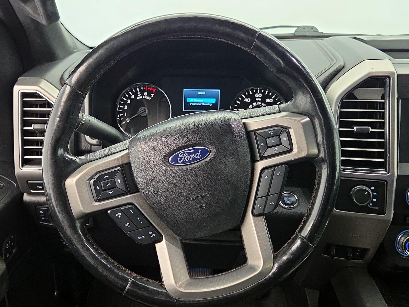 2018 Ford F-150 Platinum - Photo 11