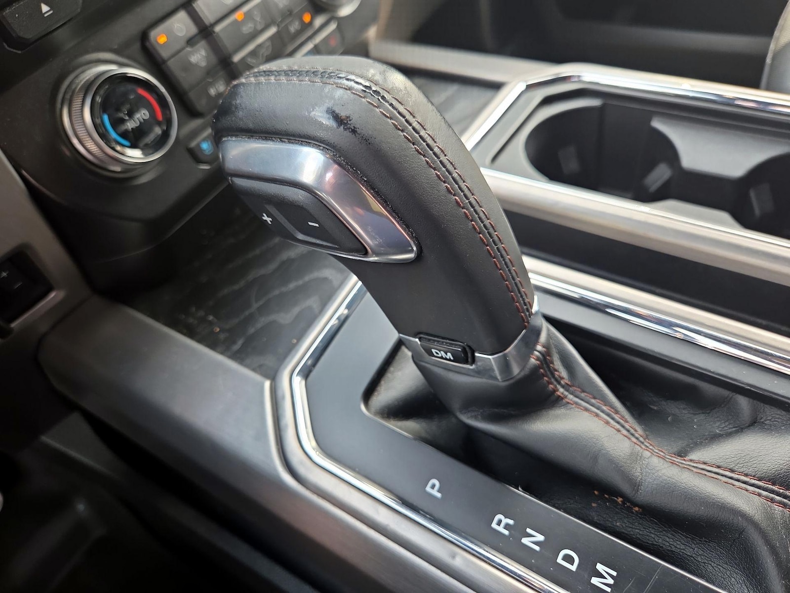 2018 Ford F-150 Platinum - Photo 19