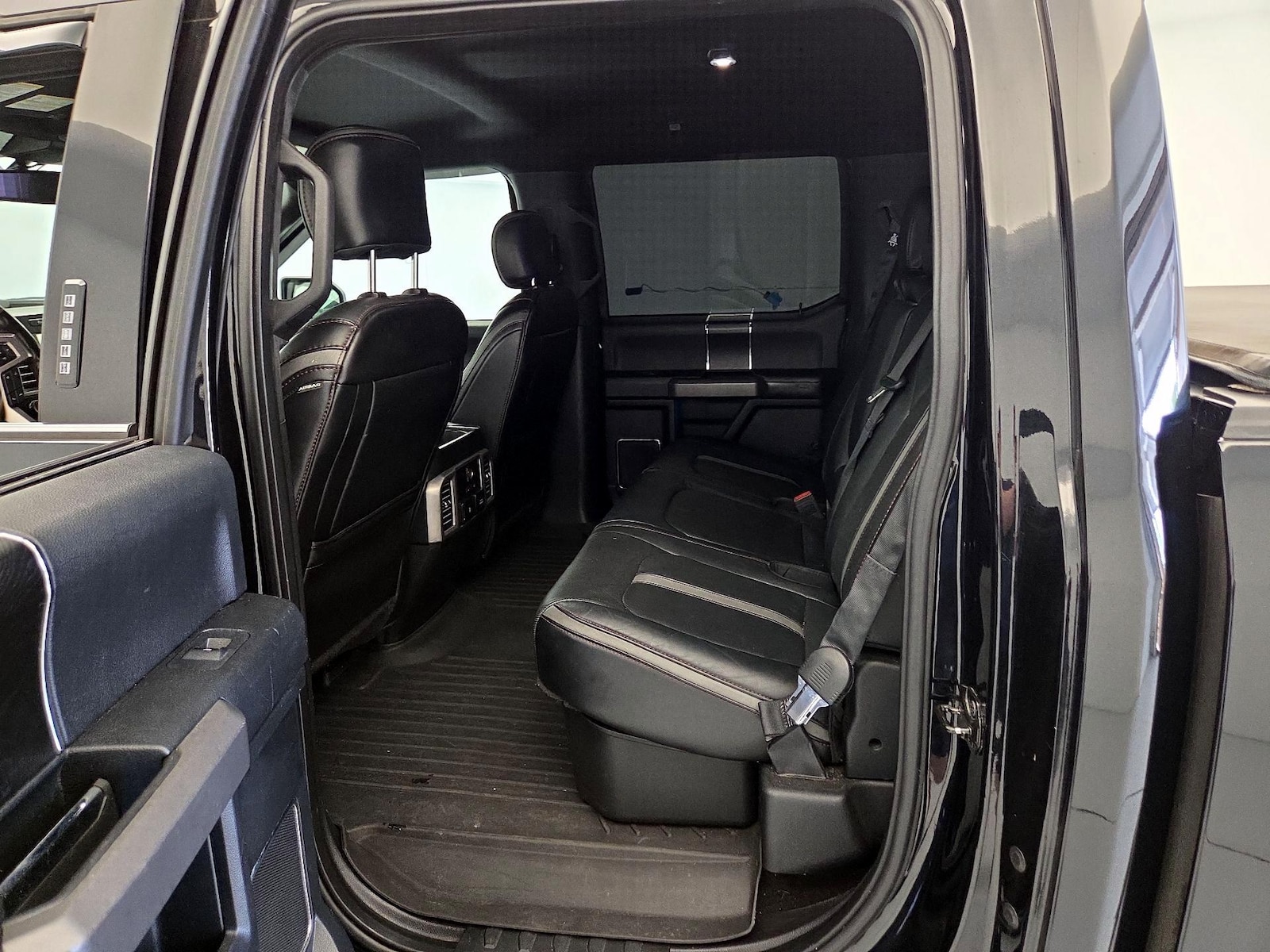 2018 Ford F-150 Platinum - Photo 21