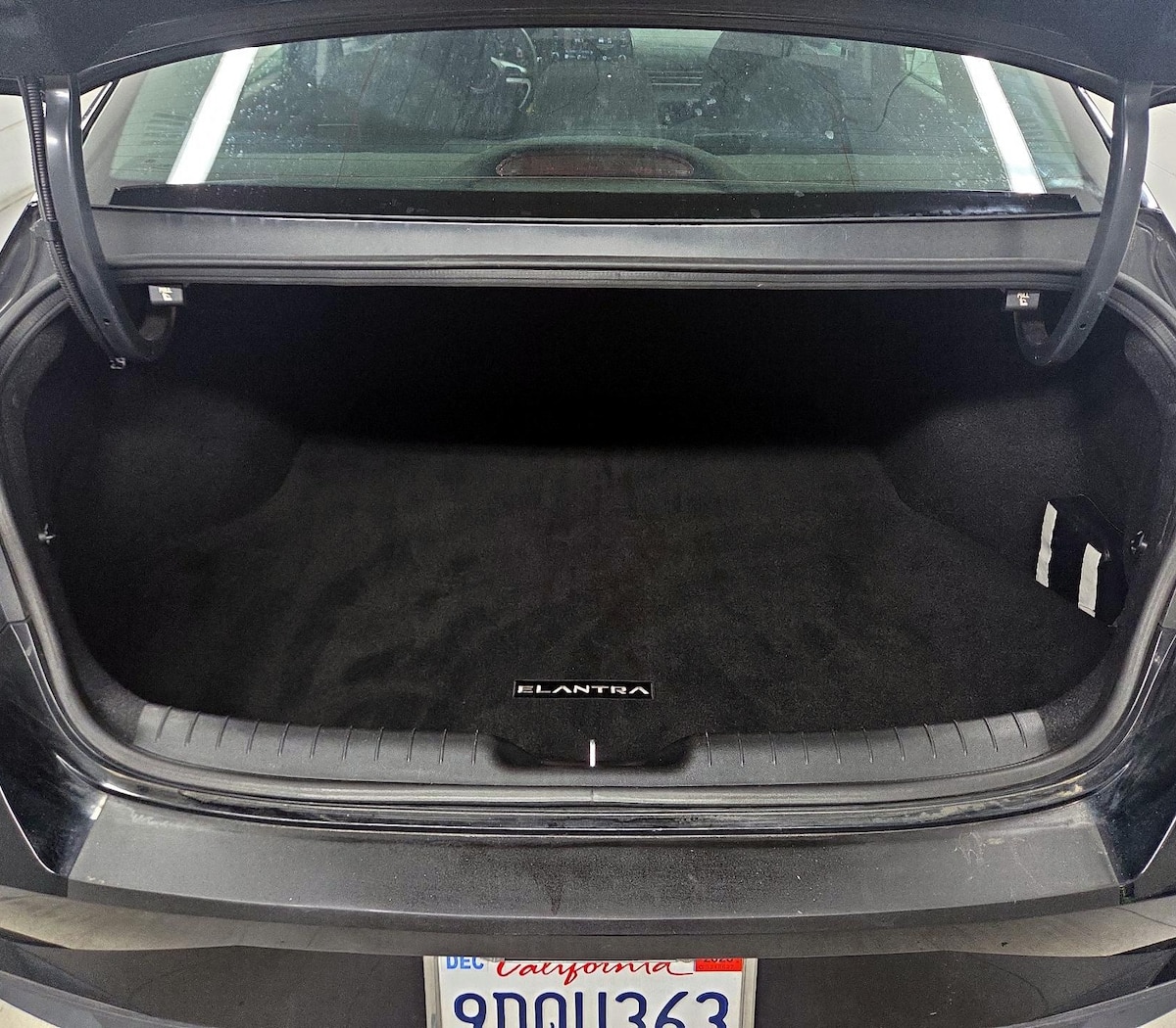 Trunk/Cargo (Seats Up)