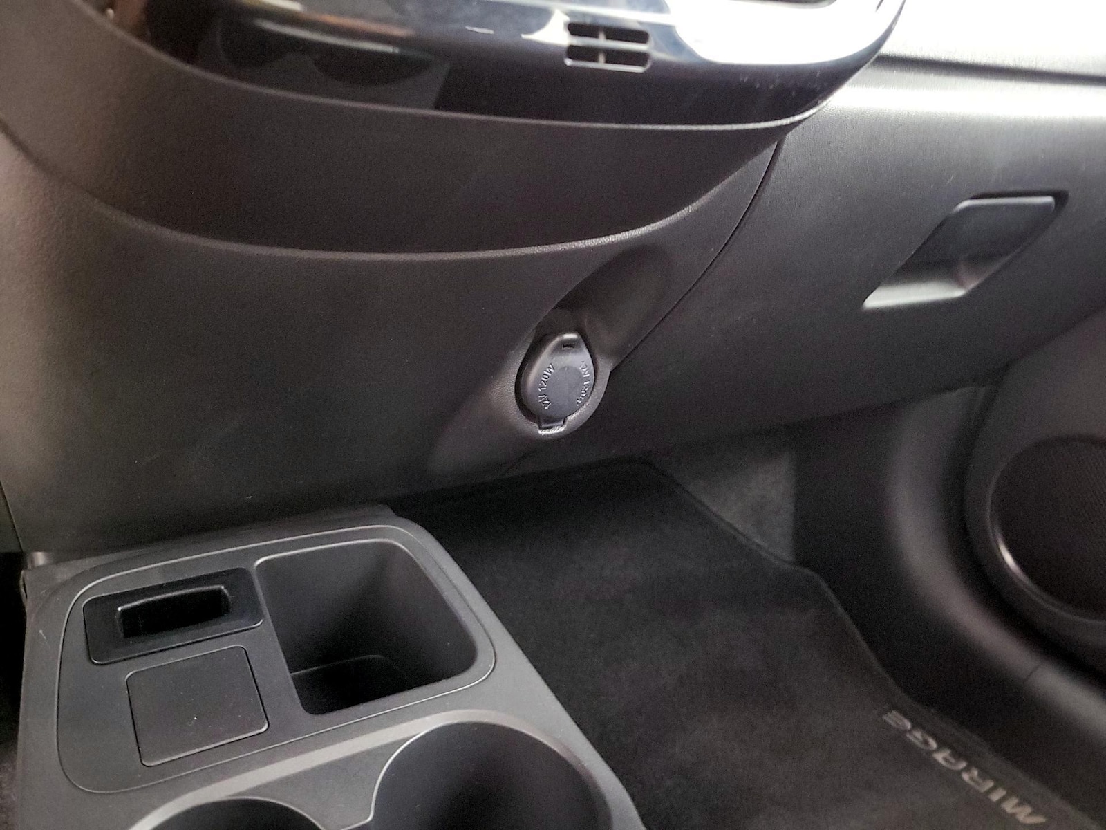 2014 Mitsubishi Mirage ES - Photo 20
