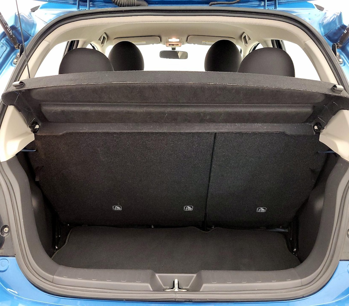 Trunk/Cargo (Seats Up)