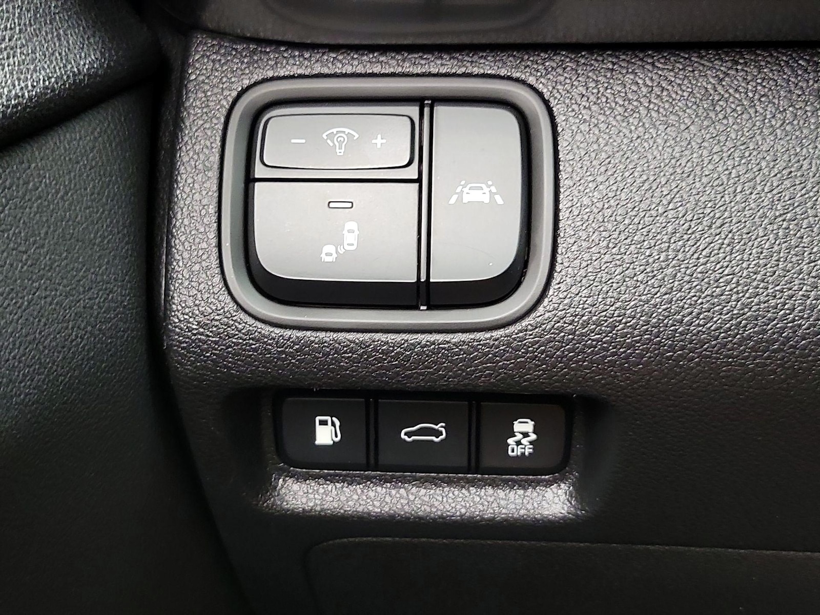 2020 Kia Optima LX - Photo 14