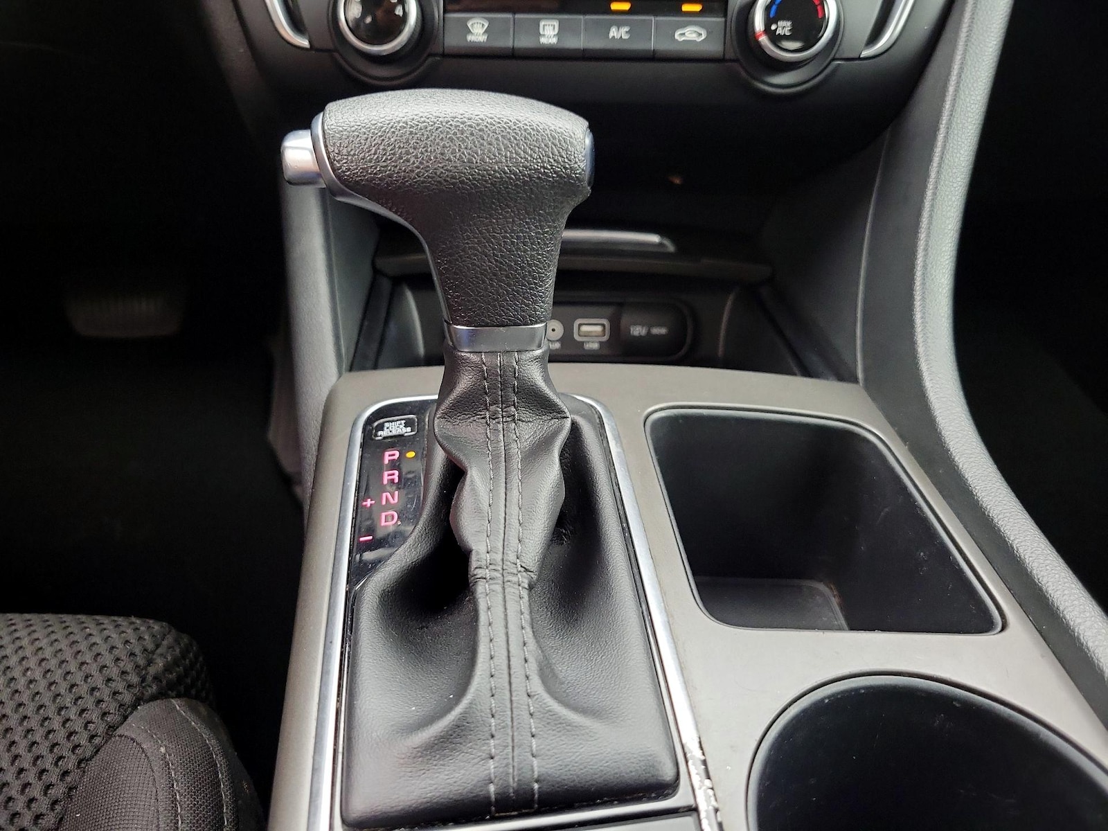 2020 Kia Optima LX - Photo 18