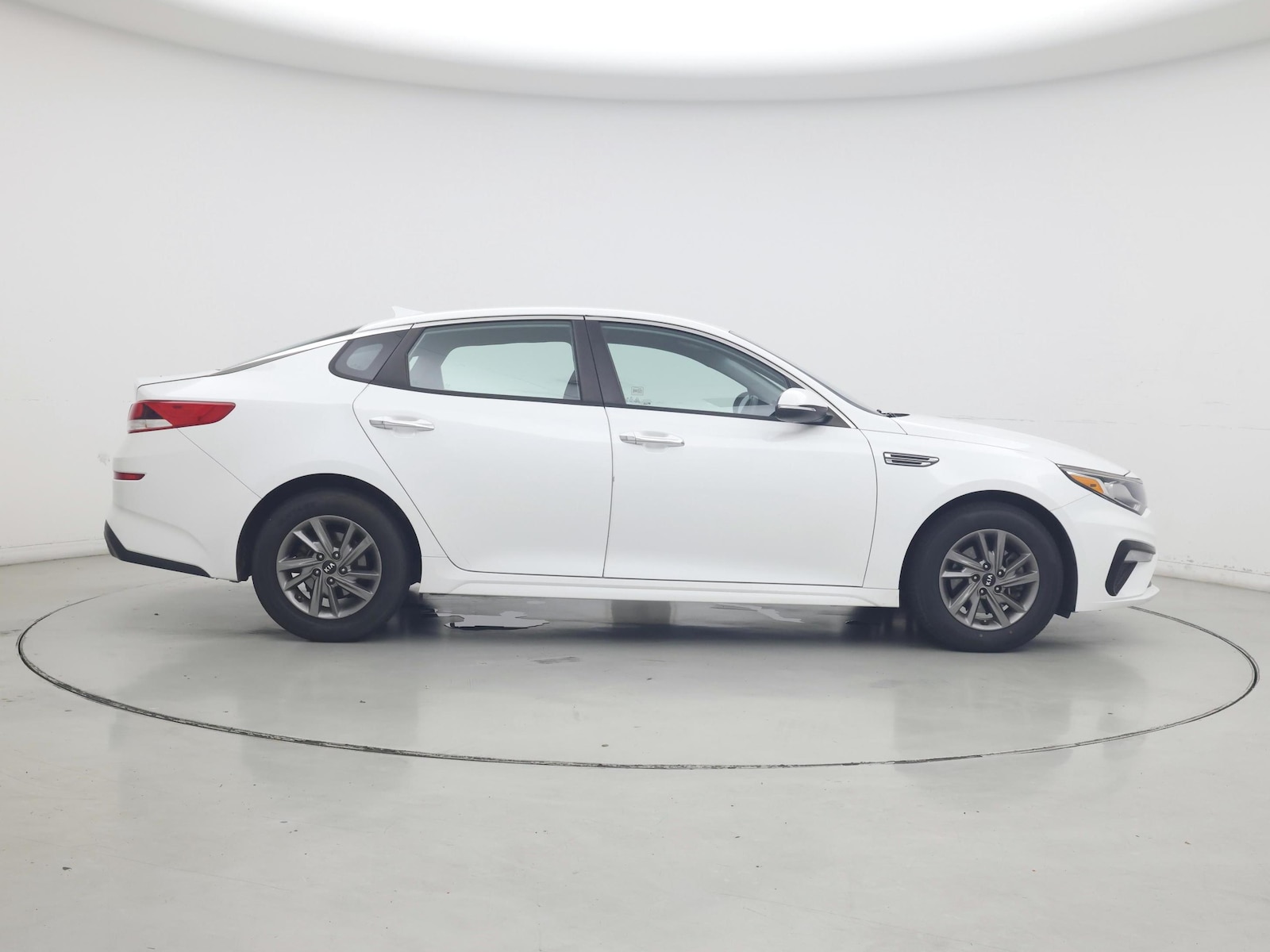 2020 Kia Optima LX - Photo 8