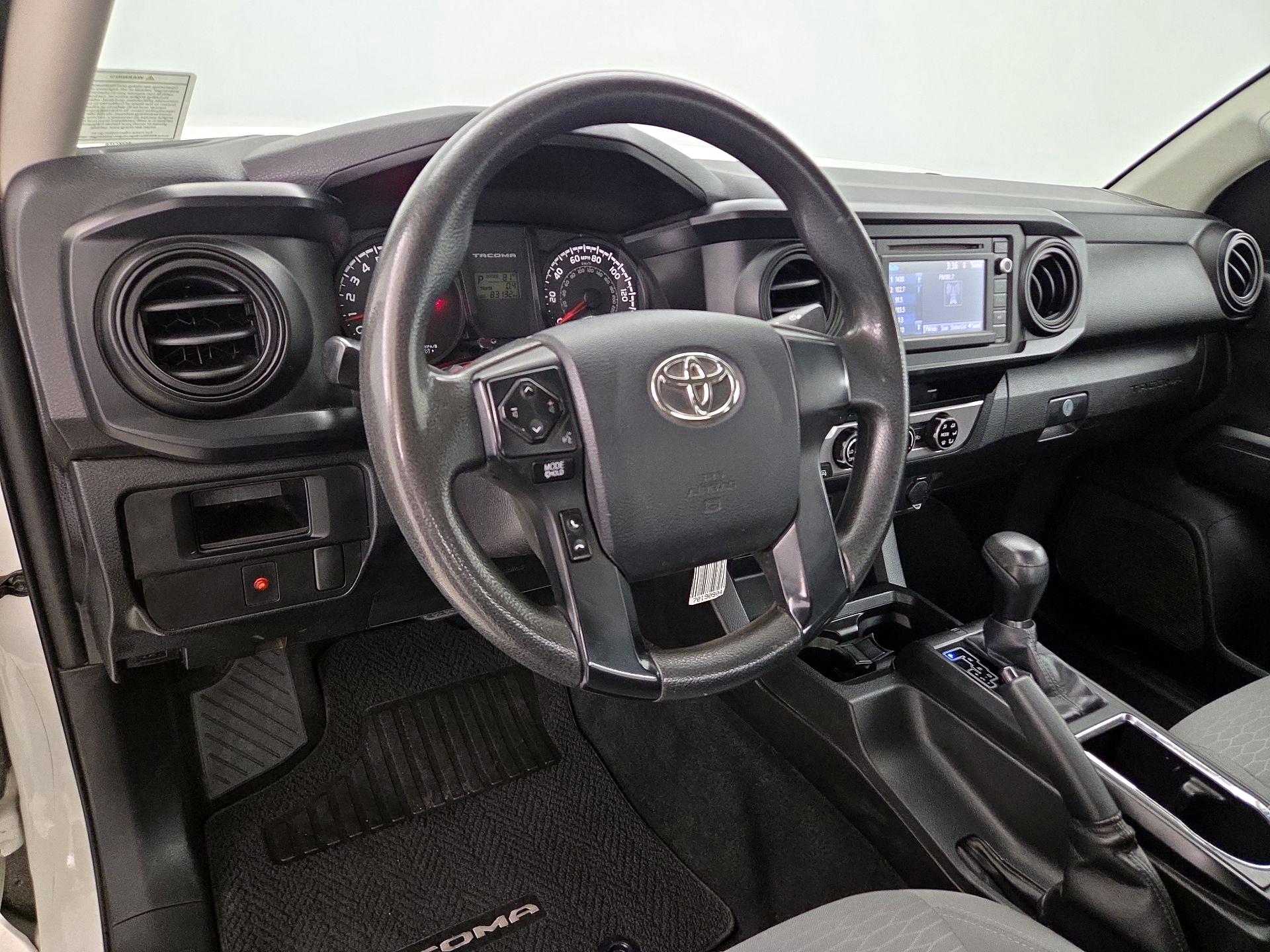 Thumbnail: 2016 Toyota Tacoma - 9