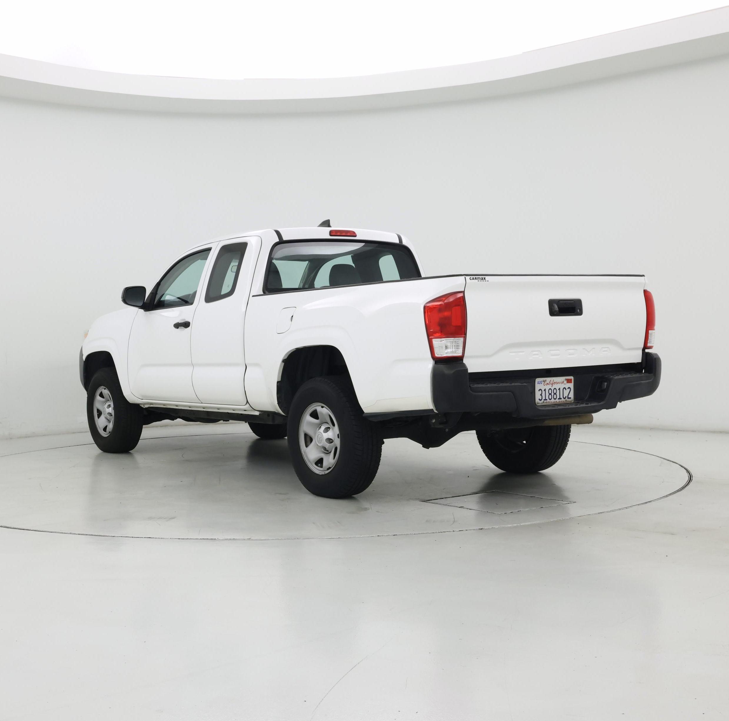 Thumbnail: 2016 Toyota Tacoma - 2