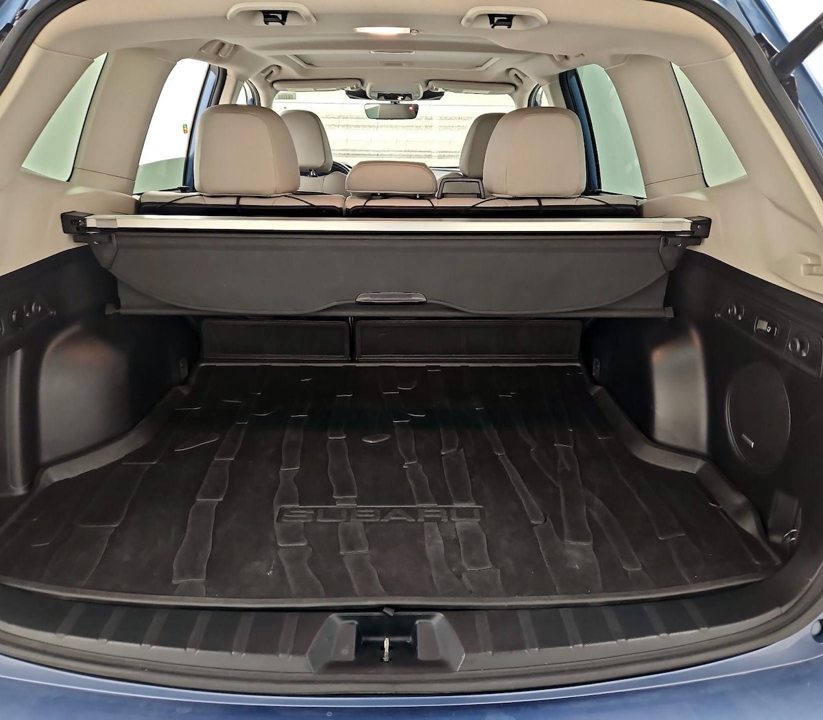 Trunk/Cargo (Seats Up)