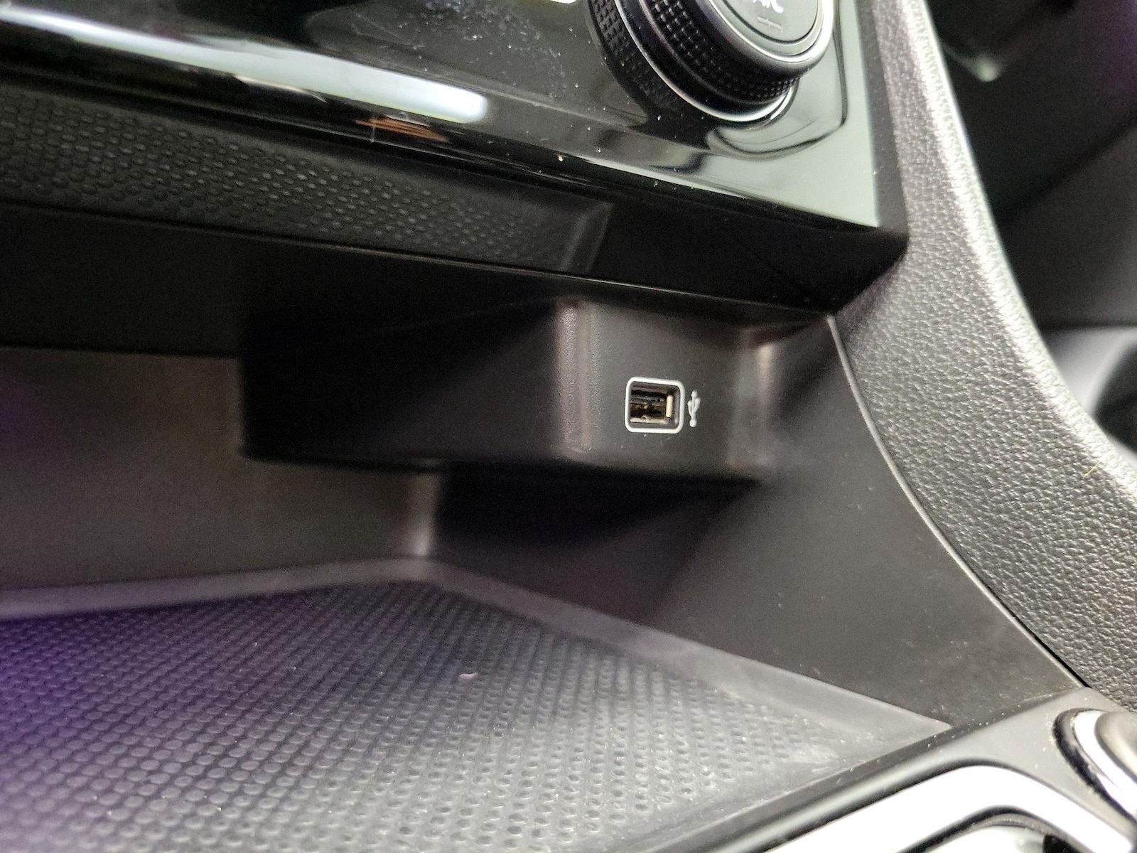2019 Volkswagen Jetta SEL - Photo 19