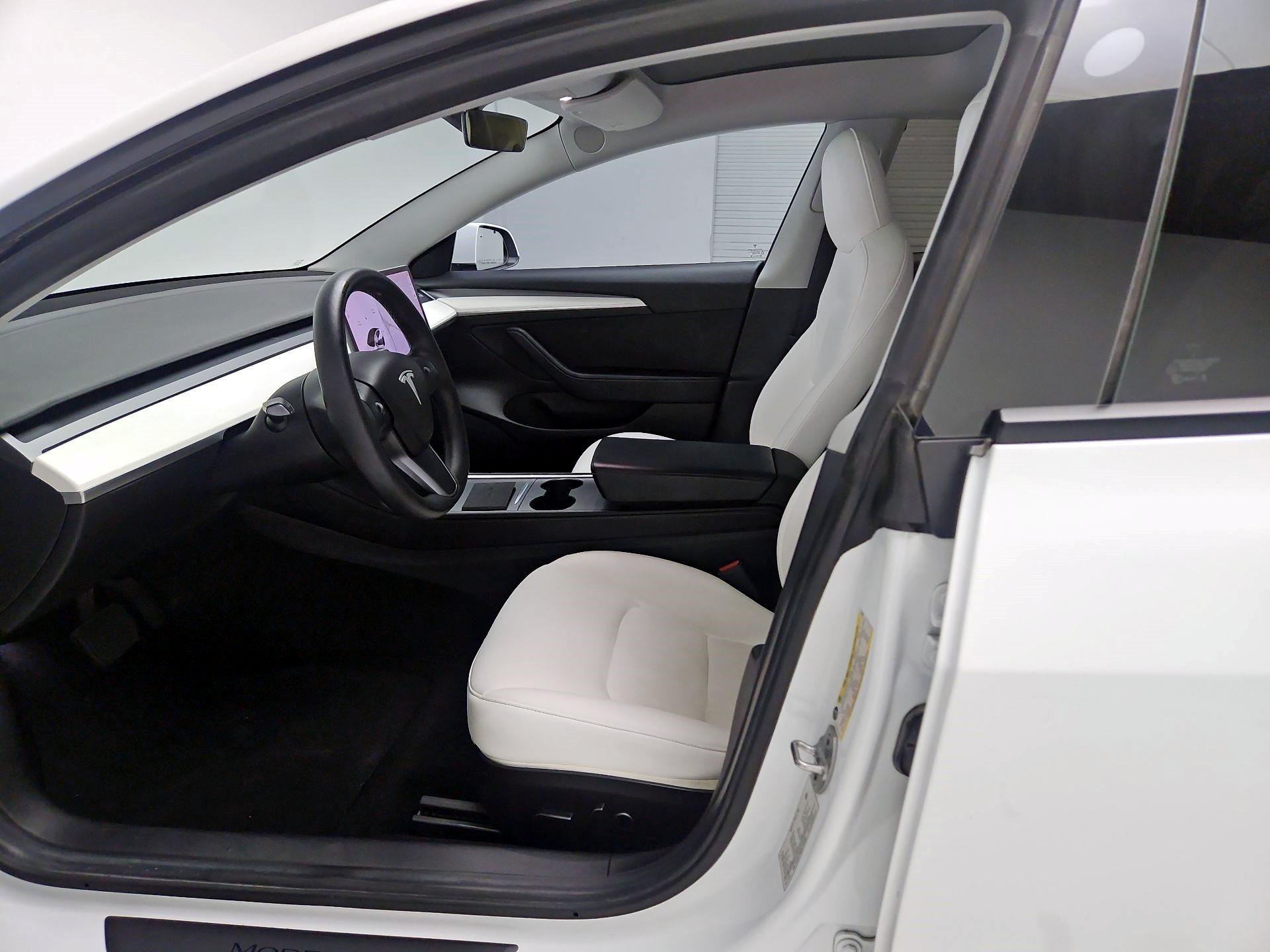 Thumbnail: 2022 Tesla Model 3 - 9
