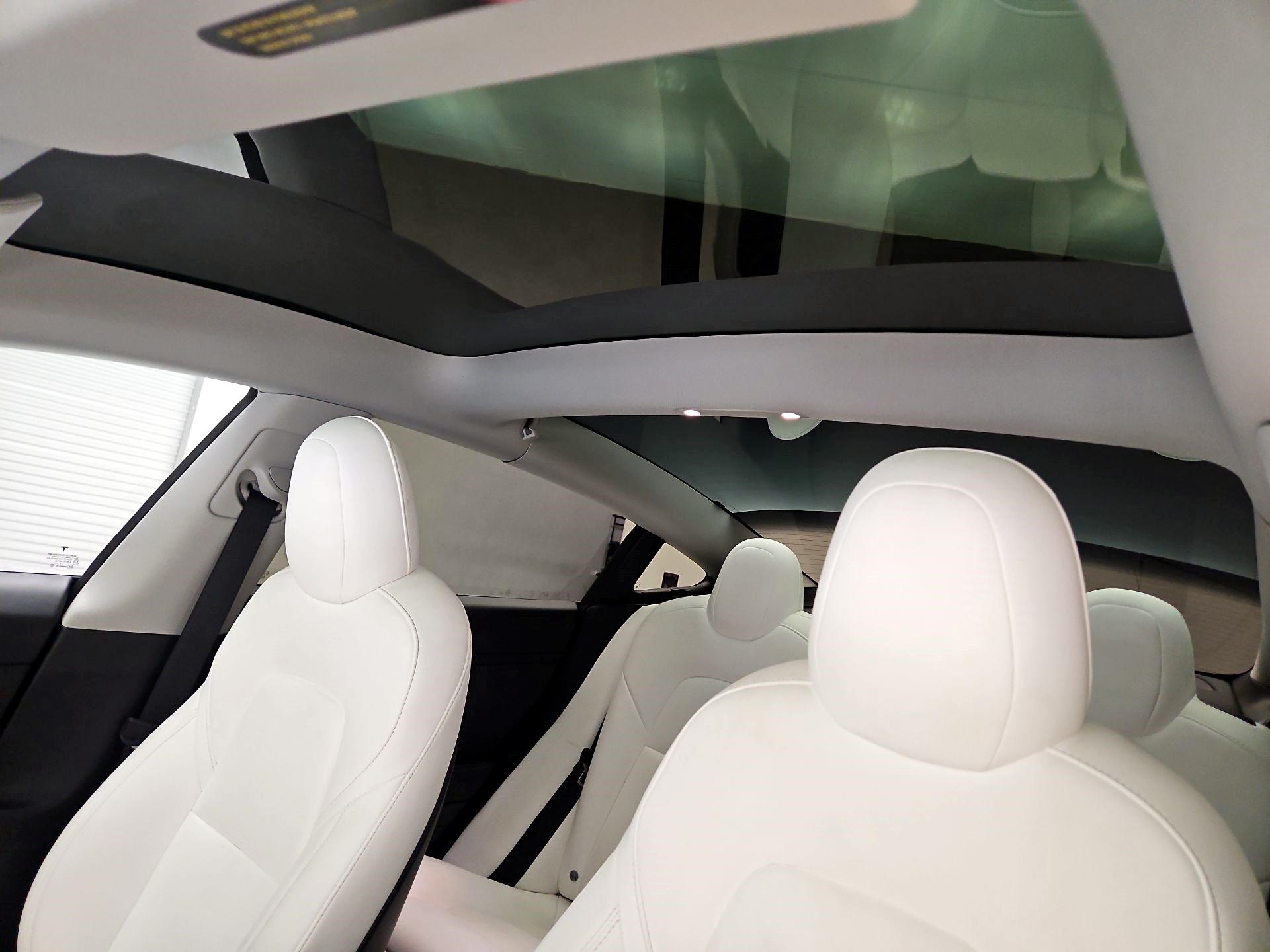 Thumbnail: 2022 Tesla Model 3 - 16