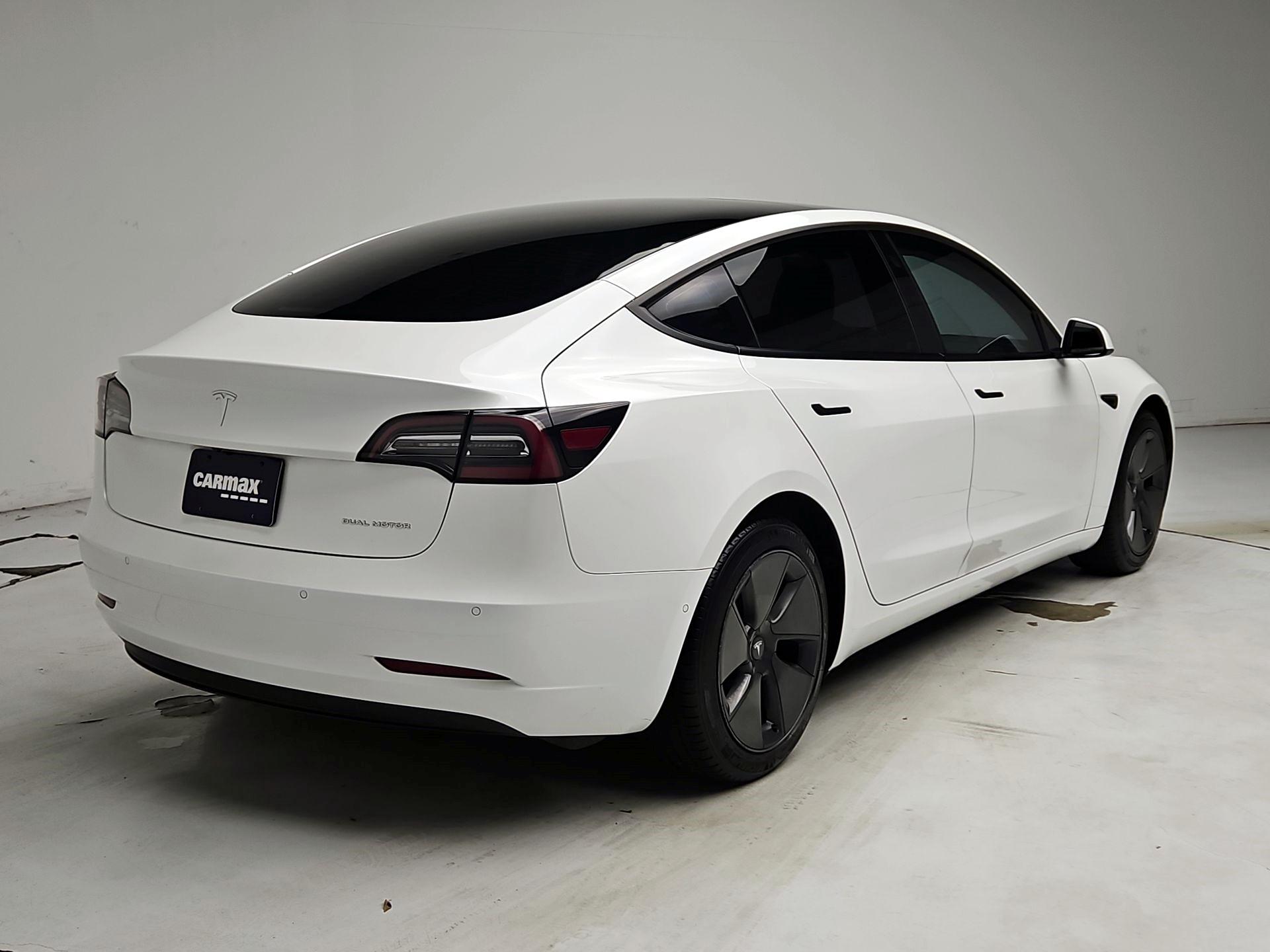 Thumbnail: 2022 Tesla Model 3 - 5