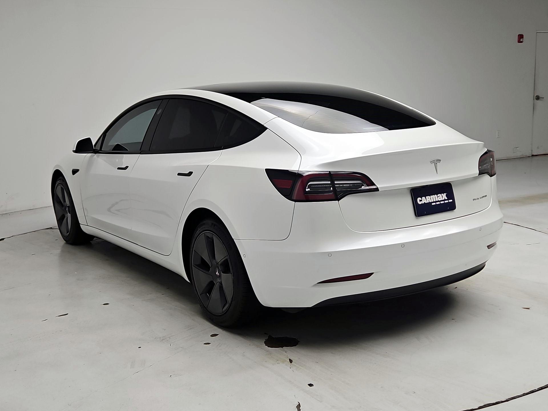 Thumbnail: 2022 Tesla Model 3 - 7