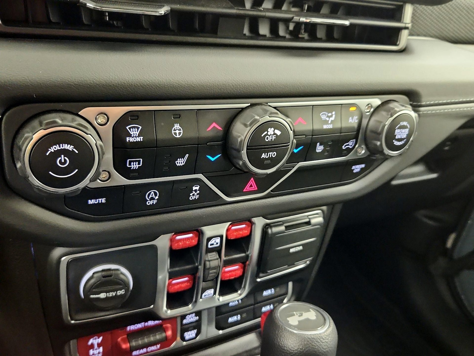 2025 Jeep Wrangler 4-Door Rubicon - Photo 18