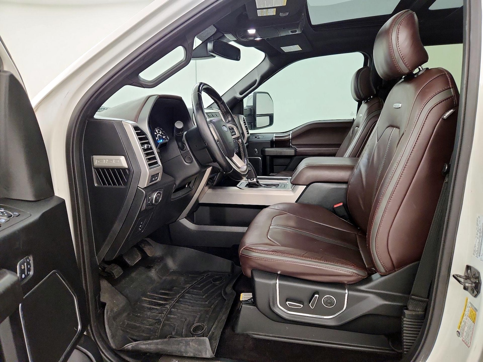 2017 Ford F-150 Platinum - Photo 12