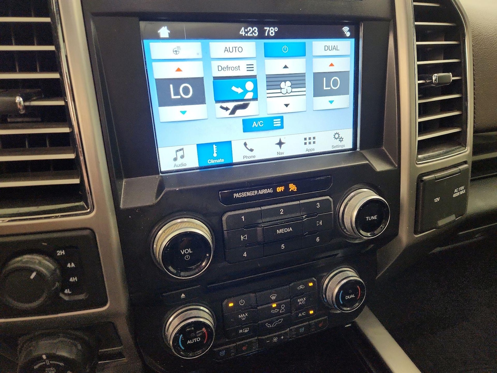 2017 Ford F-150 Platinum - Photo 18