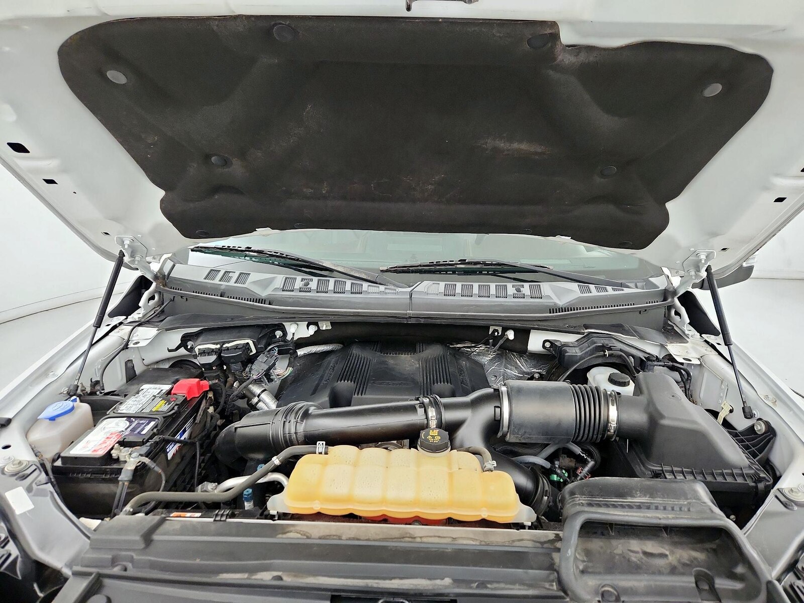 2017 Ford F-150 Platinum - Photo 24