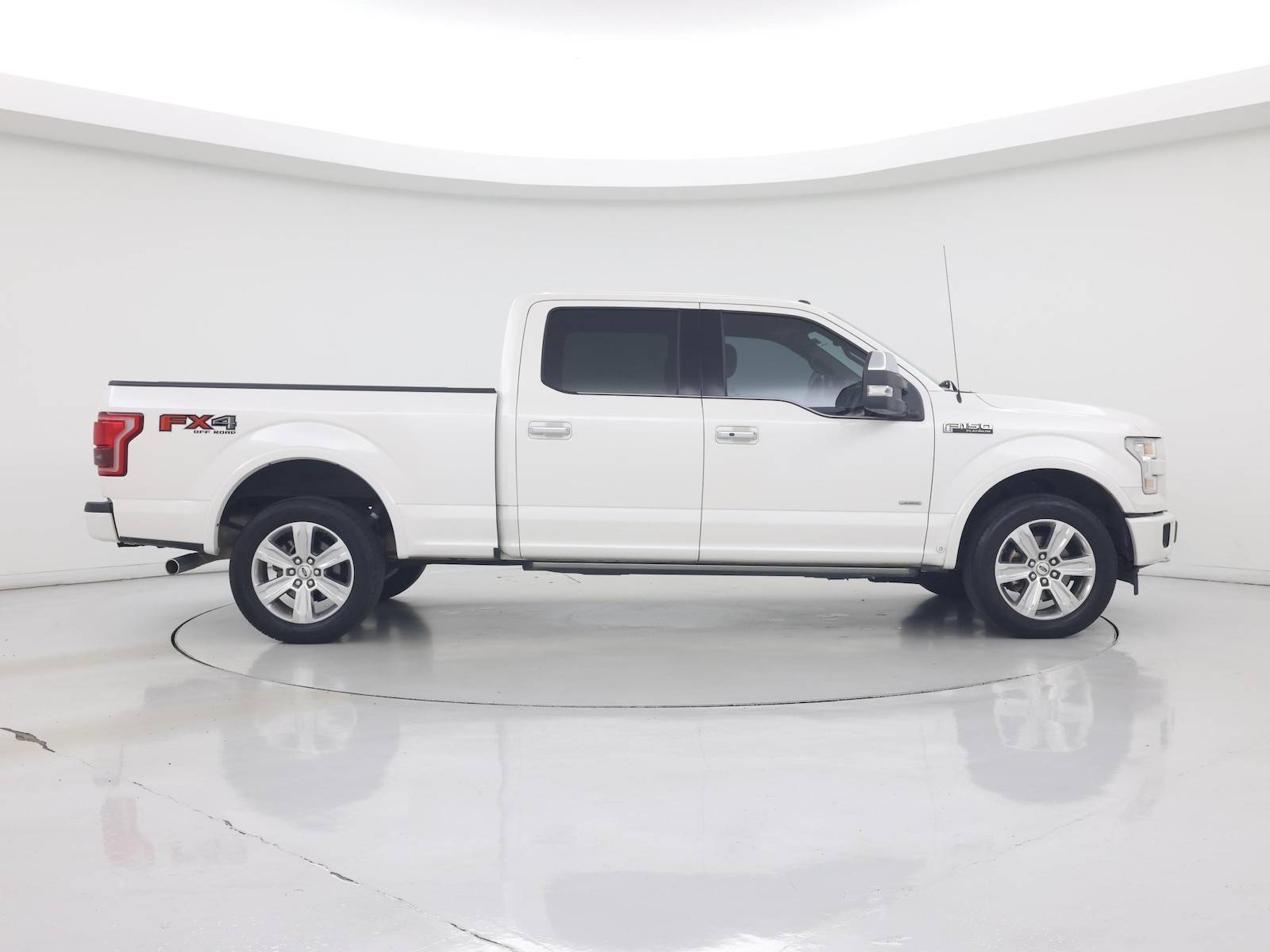 2017 Ford F-150 Platinum - Photo 8