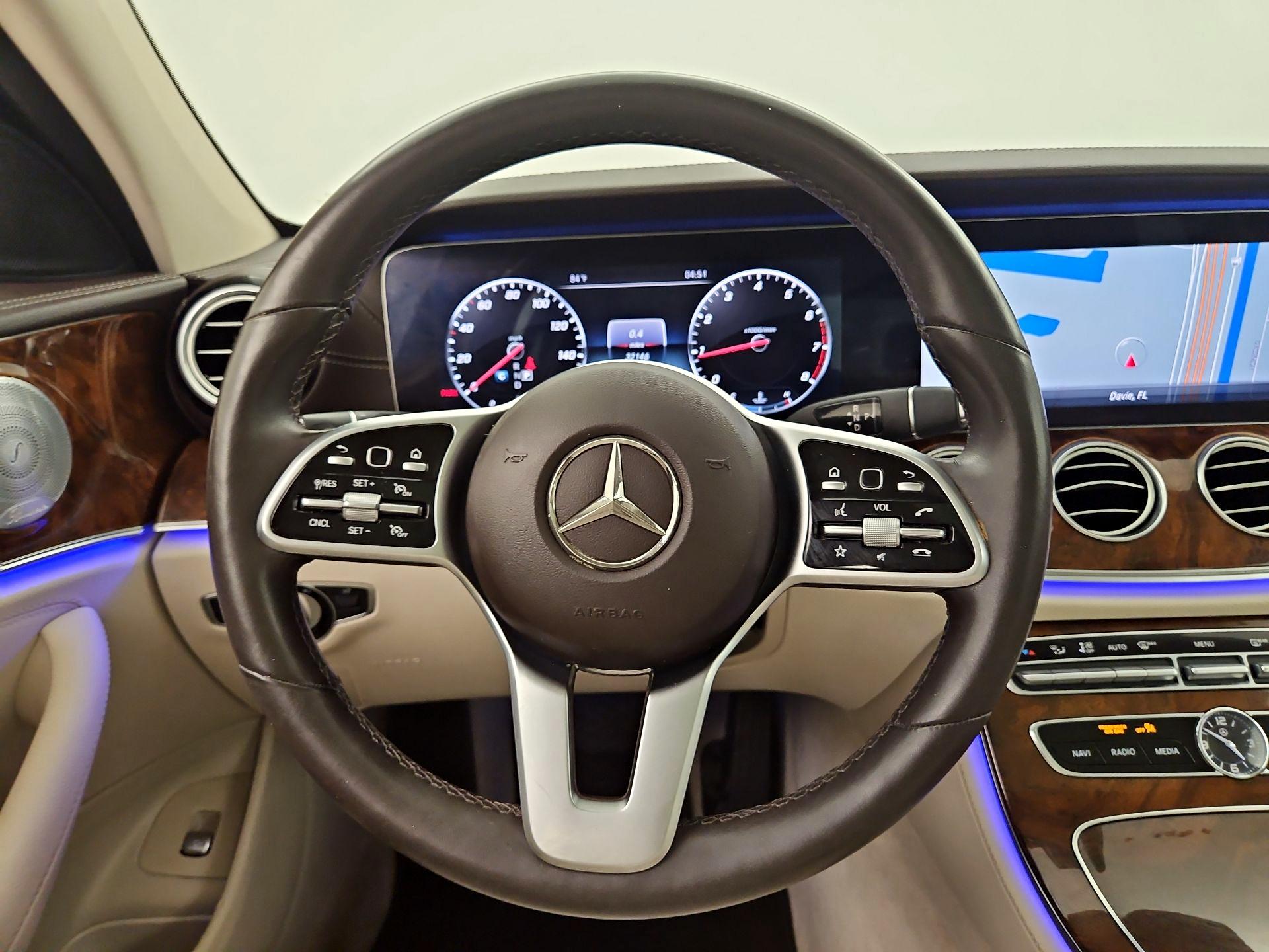 Thumbnail: 2020 Mercedes-Benz E-Class - 10