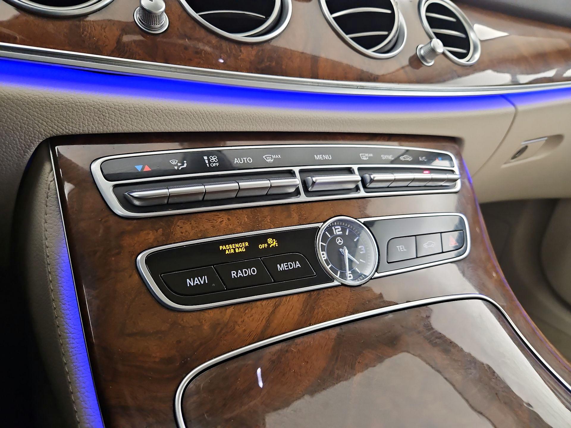 Thumbnail: 2020 Mercedes-Benz E-Class - 17