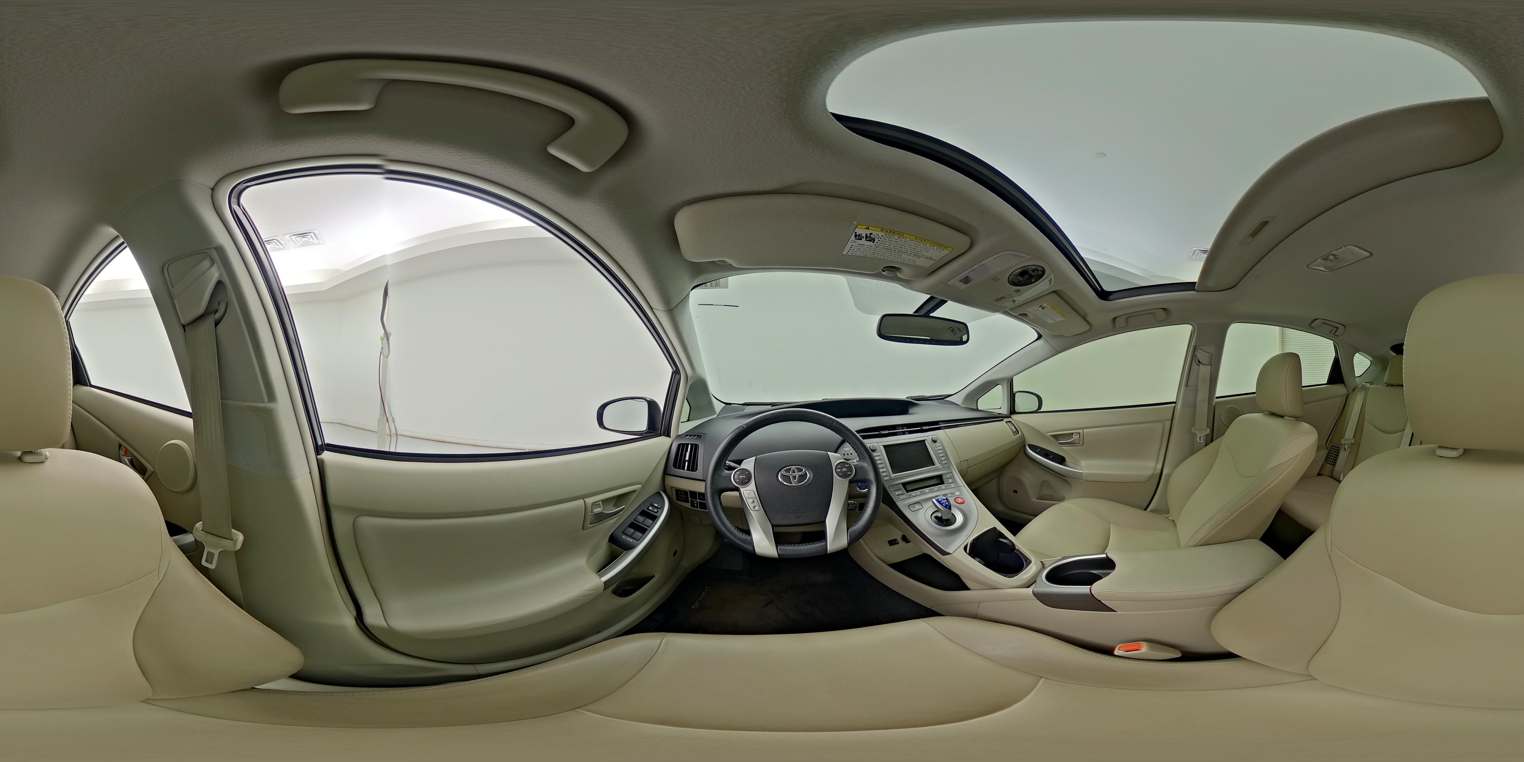 2014 Toyota Prius Four - Photo 28