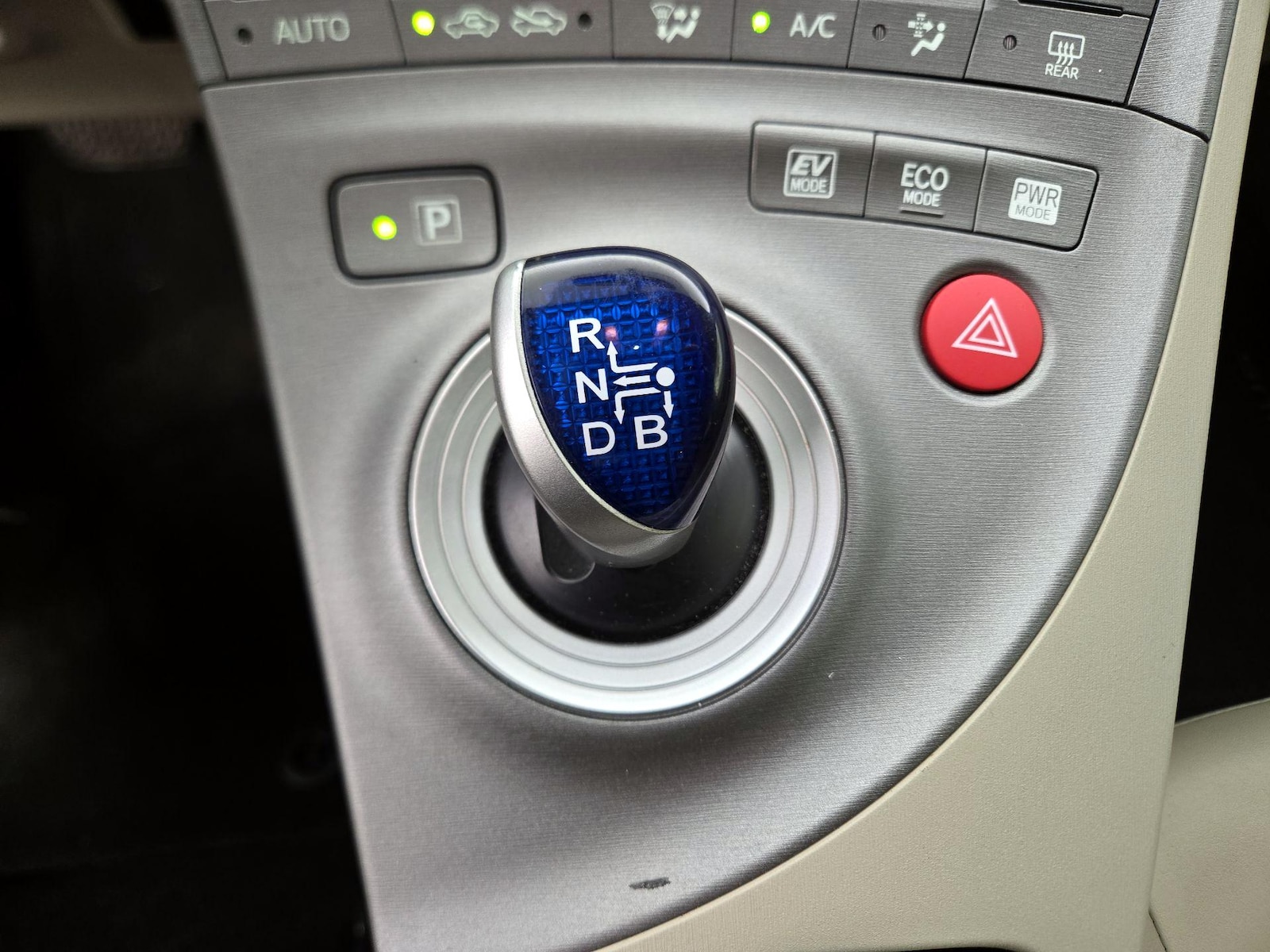 2014 Toyota Prius Four - Photo 19