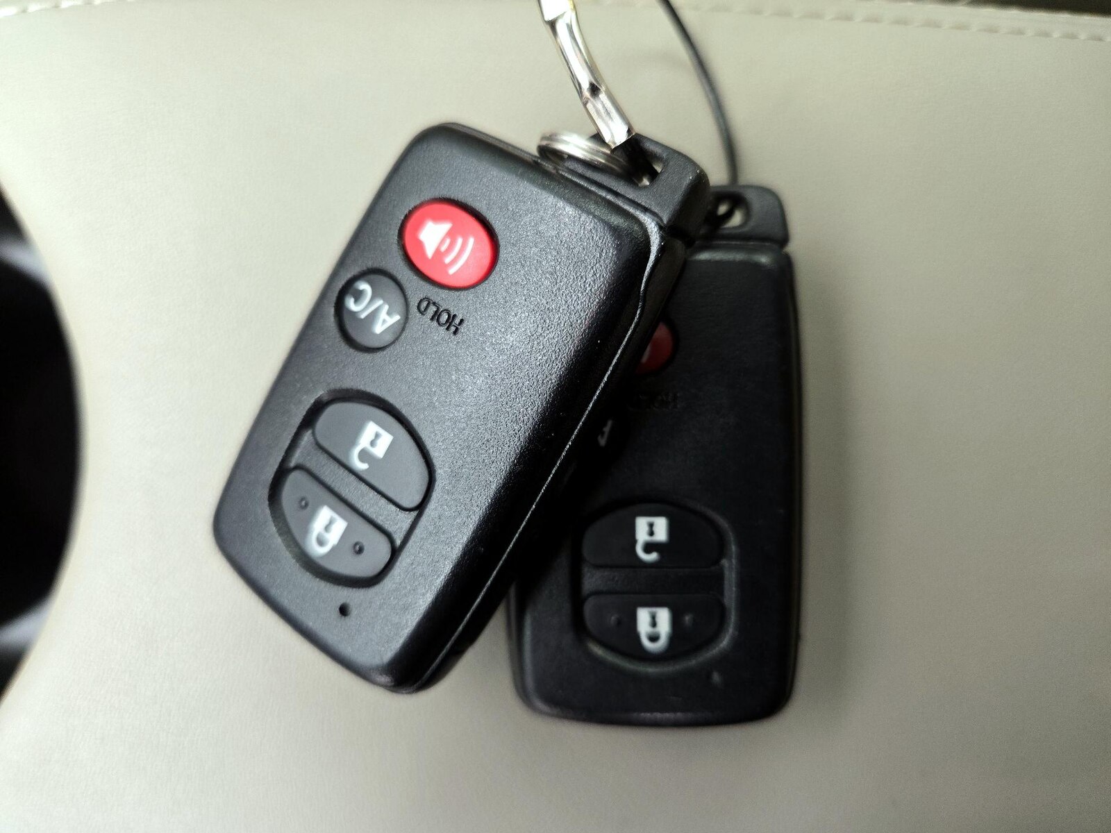 2014 Toyota Prius Four - Photo 25