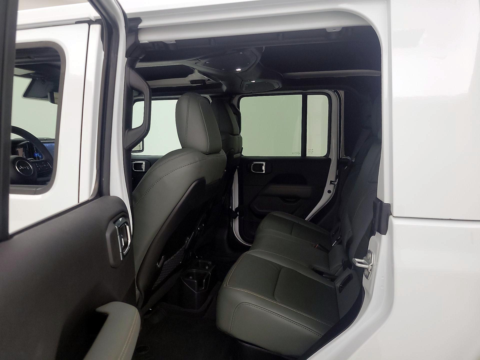 Thumbnail: 2025 Jeep Gladiator - 20