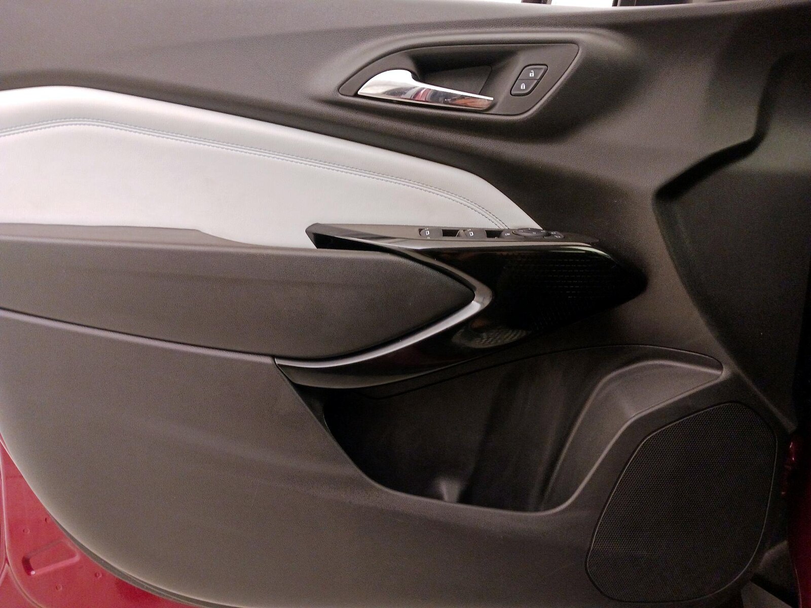 2025 Chevrolet Trax LT - Photo 13