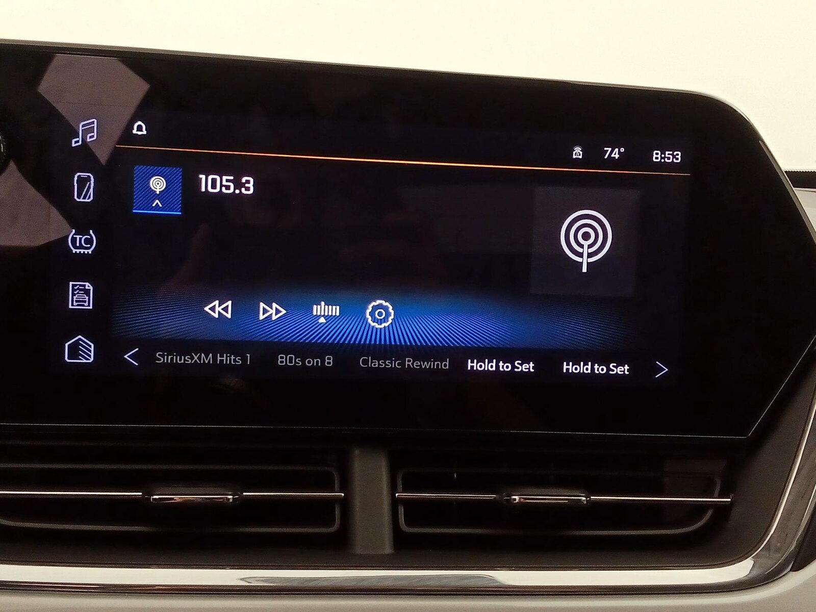 2025 Chevrolet Trax LT - Photo 16