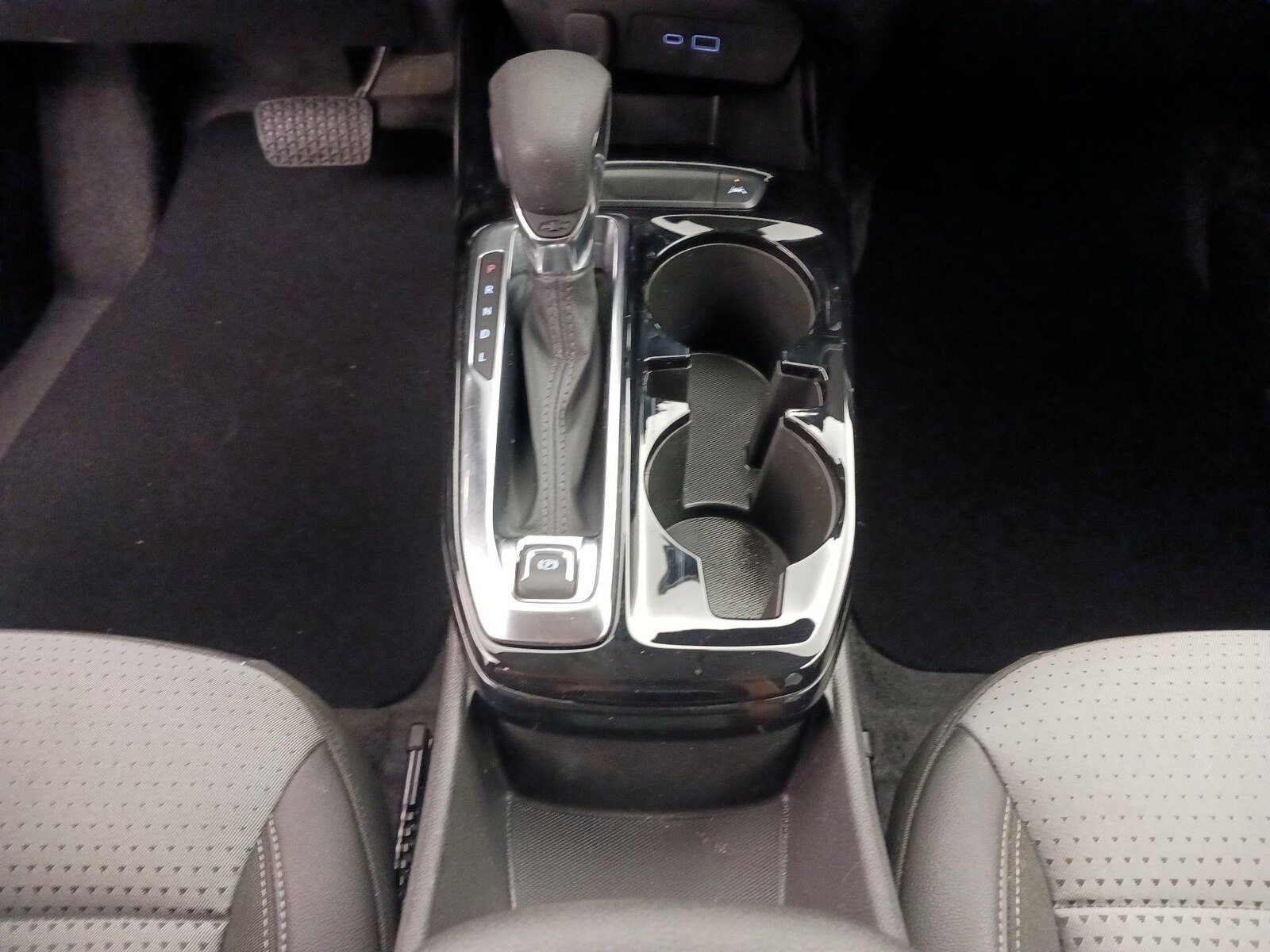 2025 Chevrolet Trax LT - Photo 18
