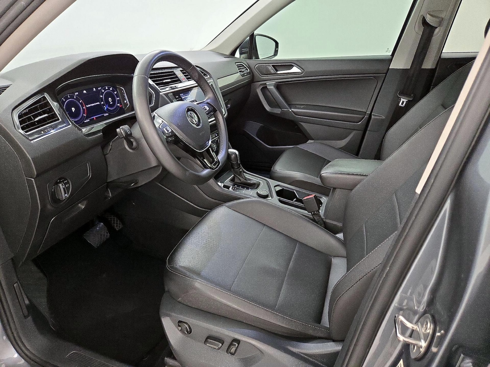 2020 Volkswagen Tiguan SEL - Photo 12