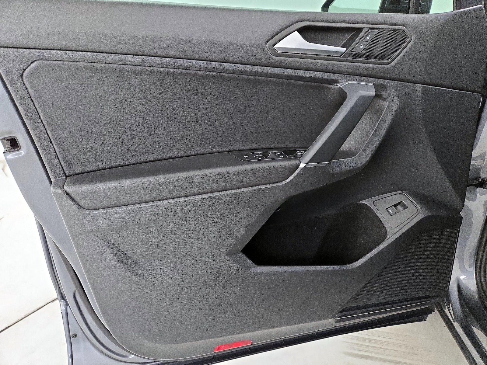 2020 Volkswagen Tiguan SEL - Photo 13