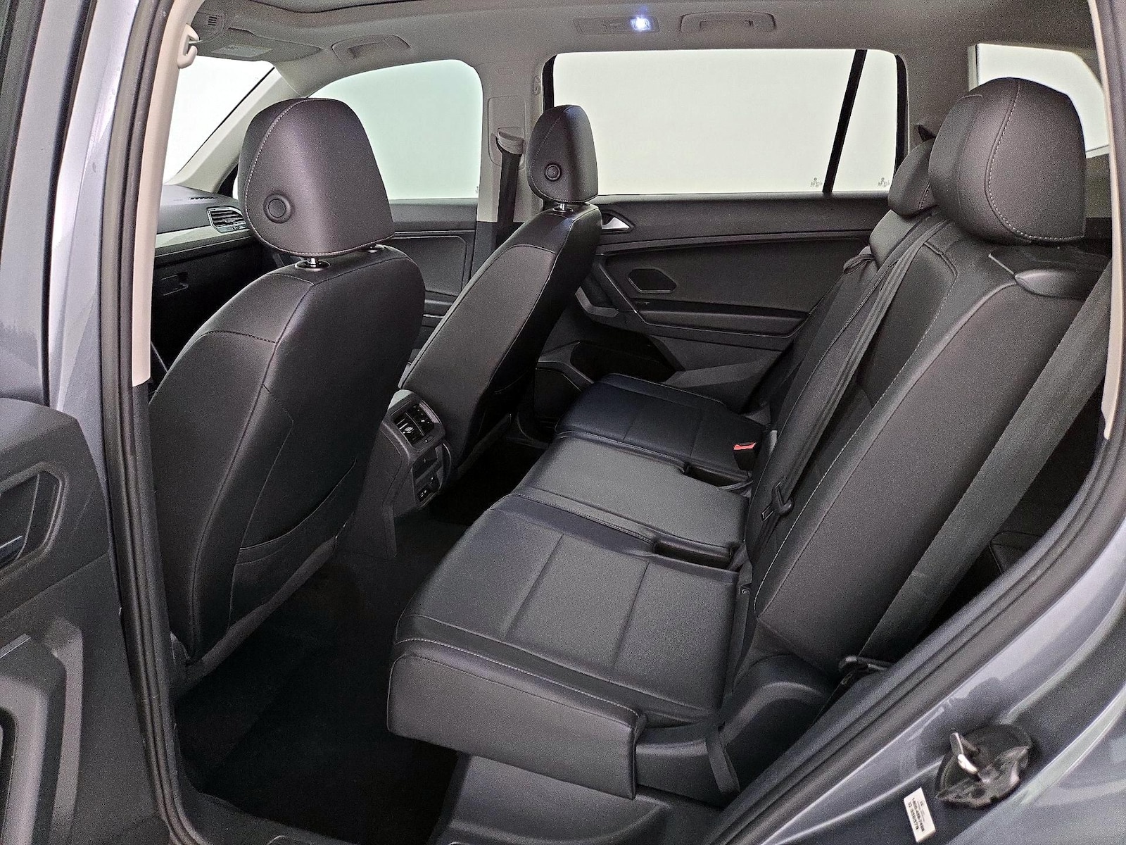 2020 Volkswagen Tiguan SEL - Photo 22