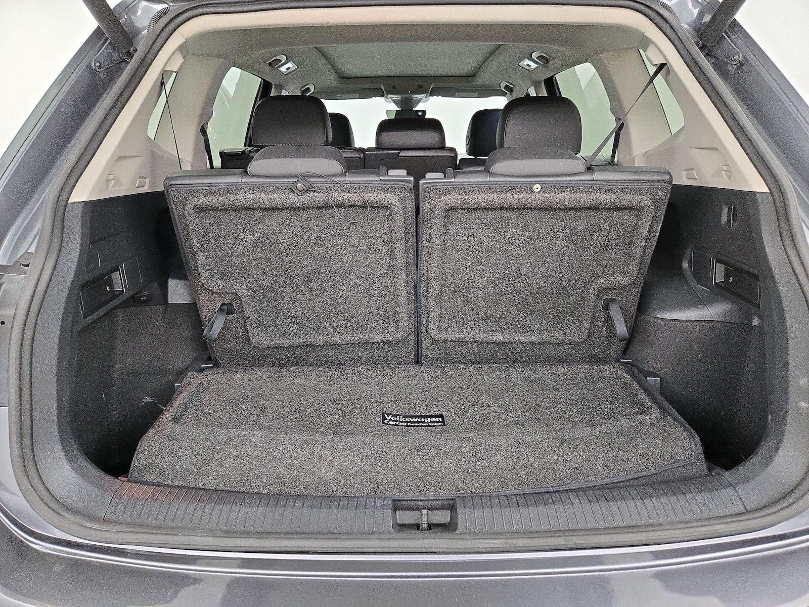 2020 Volkswagen Tiguan SEL - Photo 24