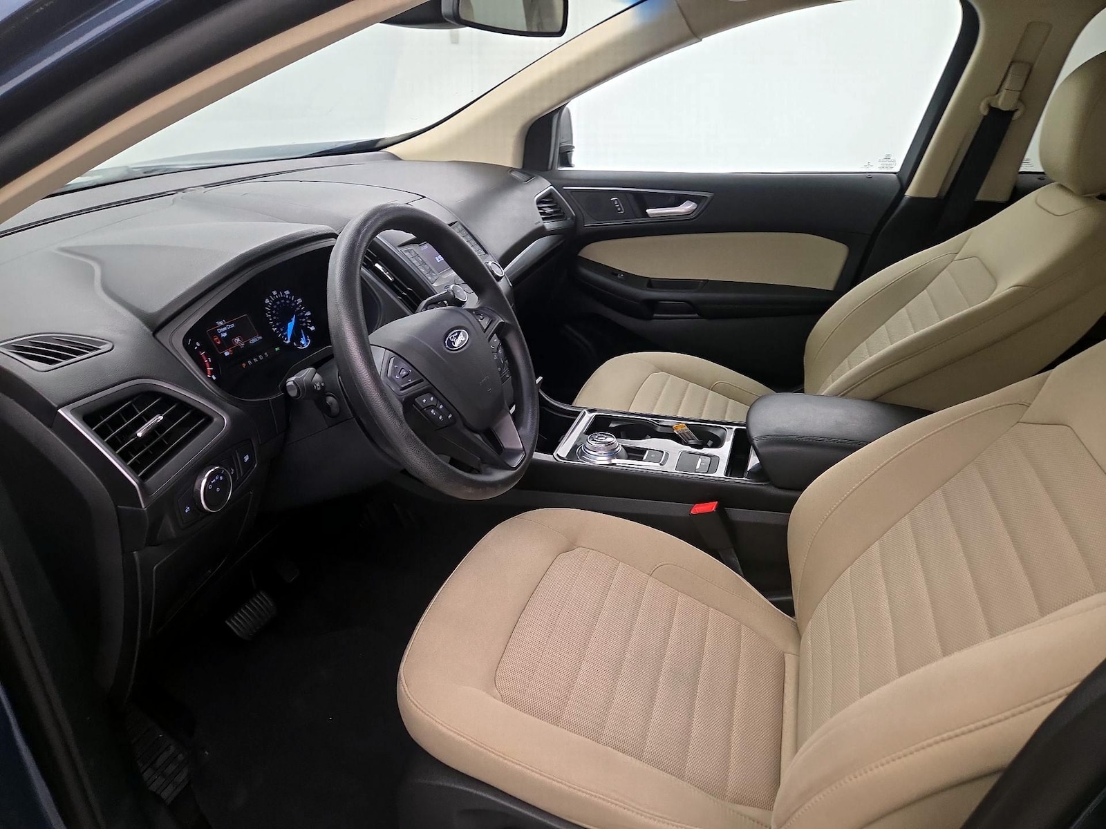 2019 Ford Edge SE - Photo 12