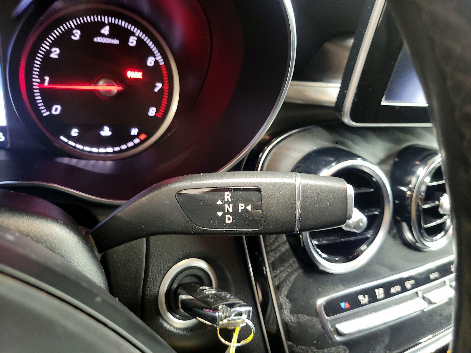 2019 Mercedes-Benz GLC GLC300 - Photo 19