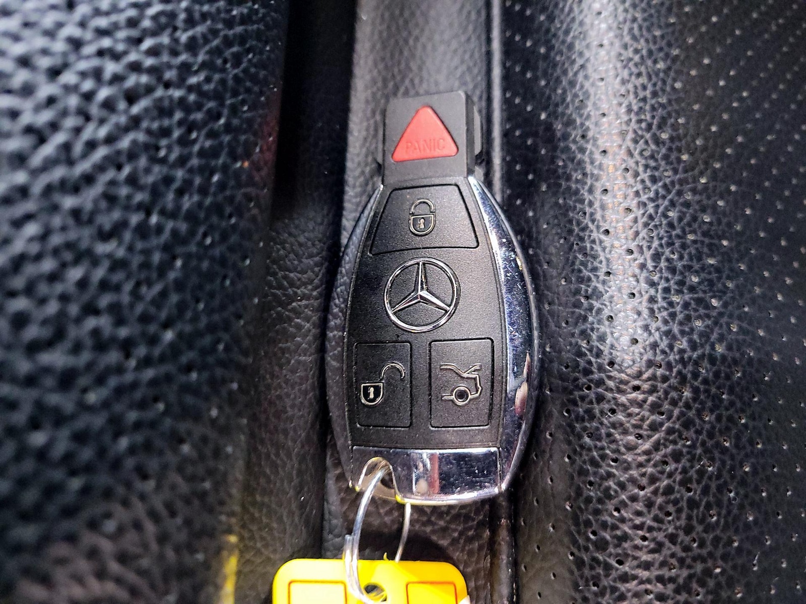 2019 Mercedes-Benz GLC GLC300 - Photo 25