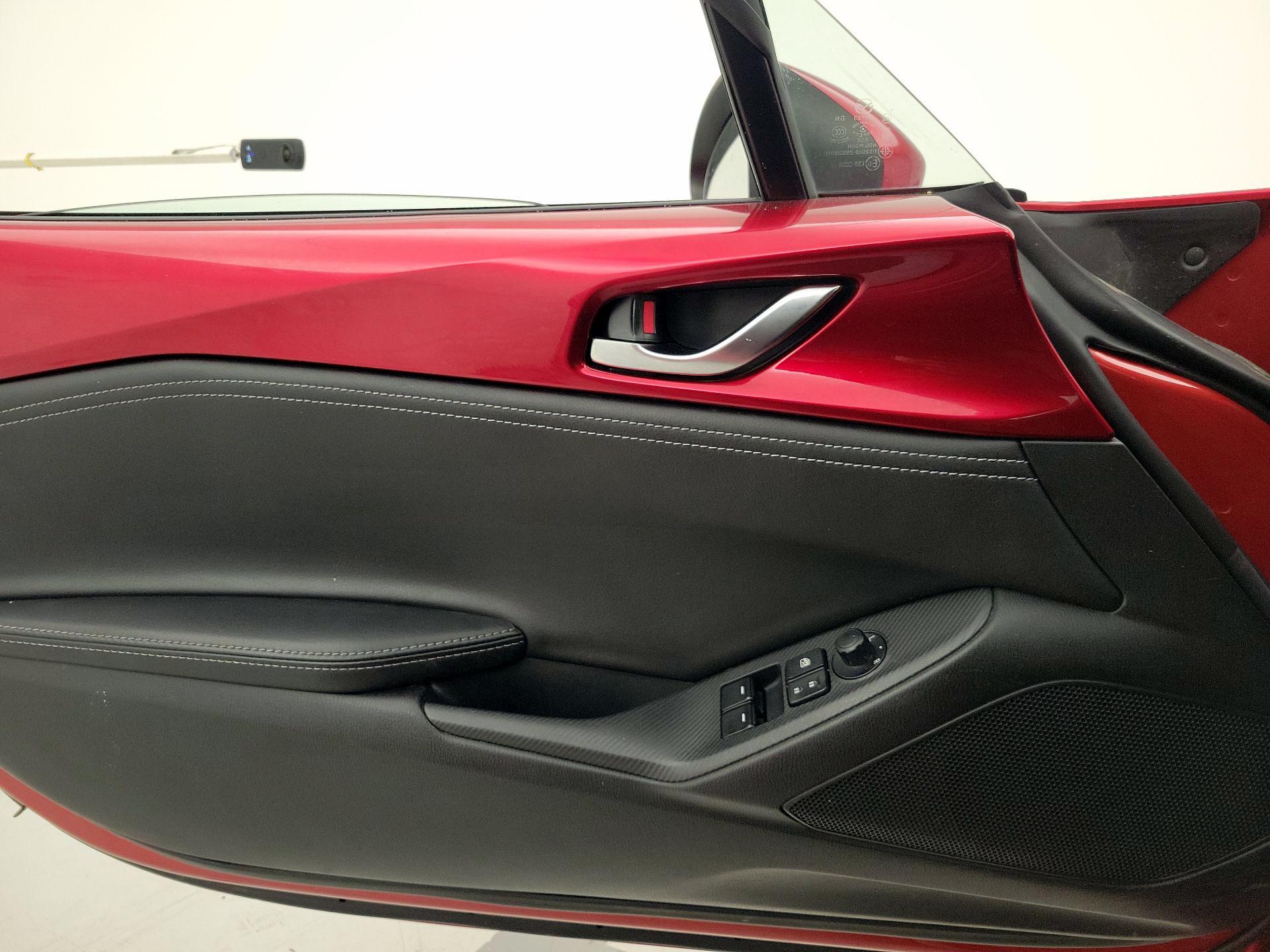 Thumbnail: 2022 Mazda MX-5 Miata - 12