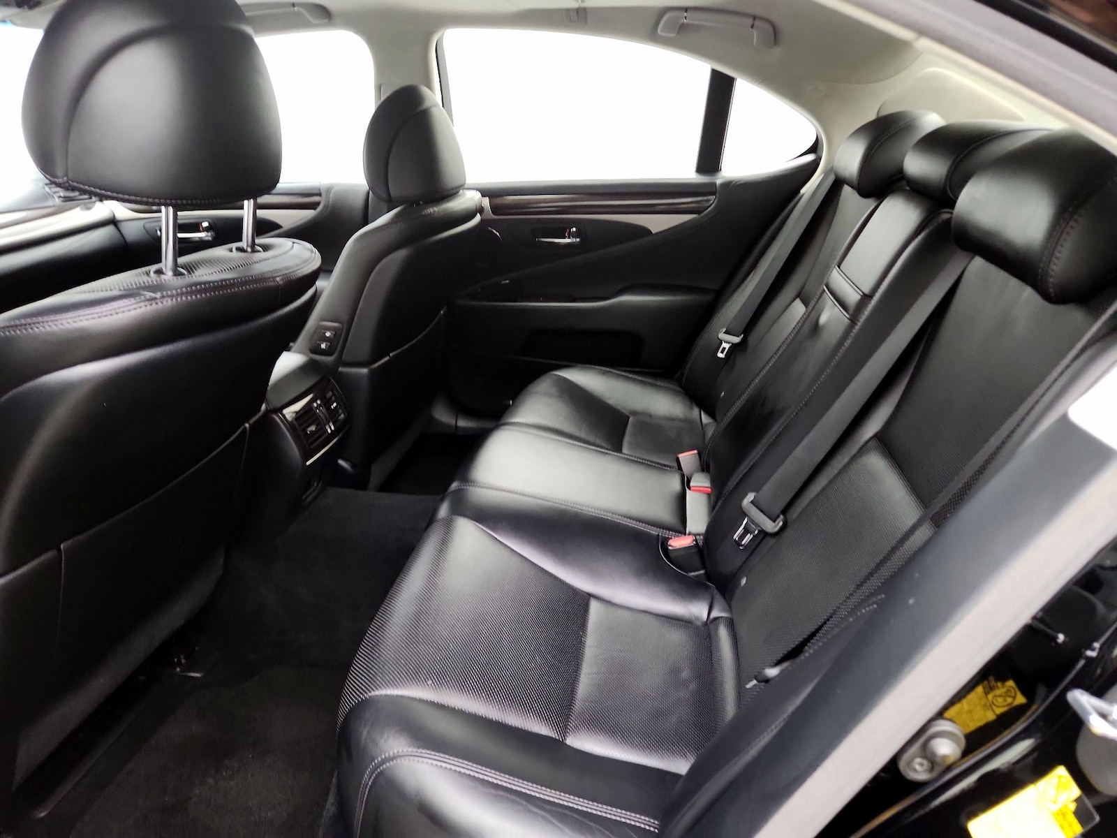 2014 Lexus LS Base - Photo 21