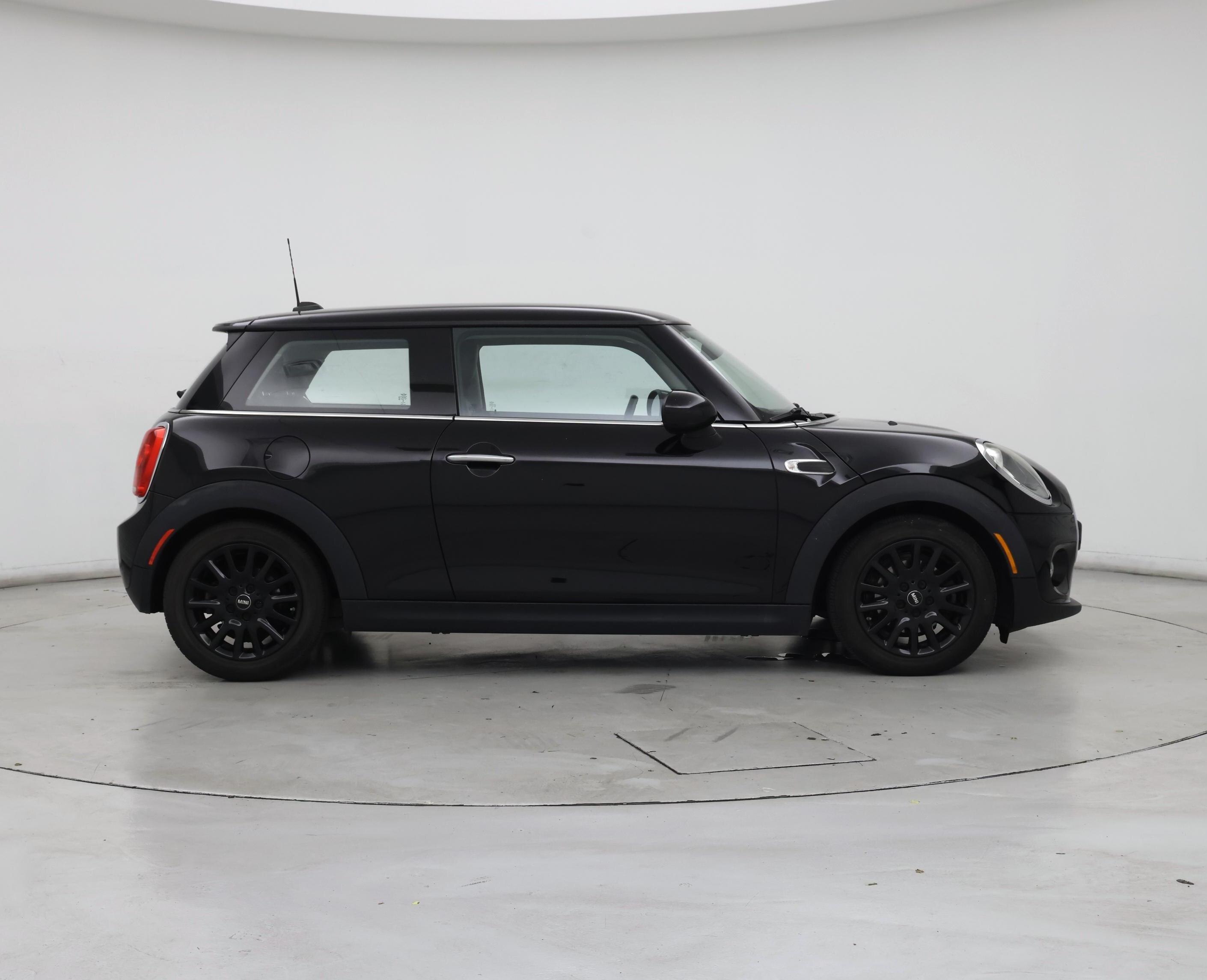 Thumbnail: 2017 MINI Cooper Hardtop - 7