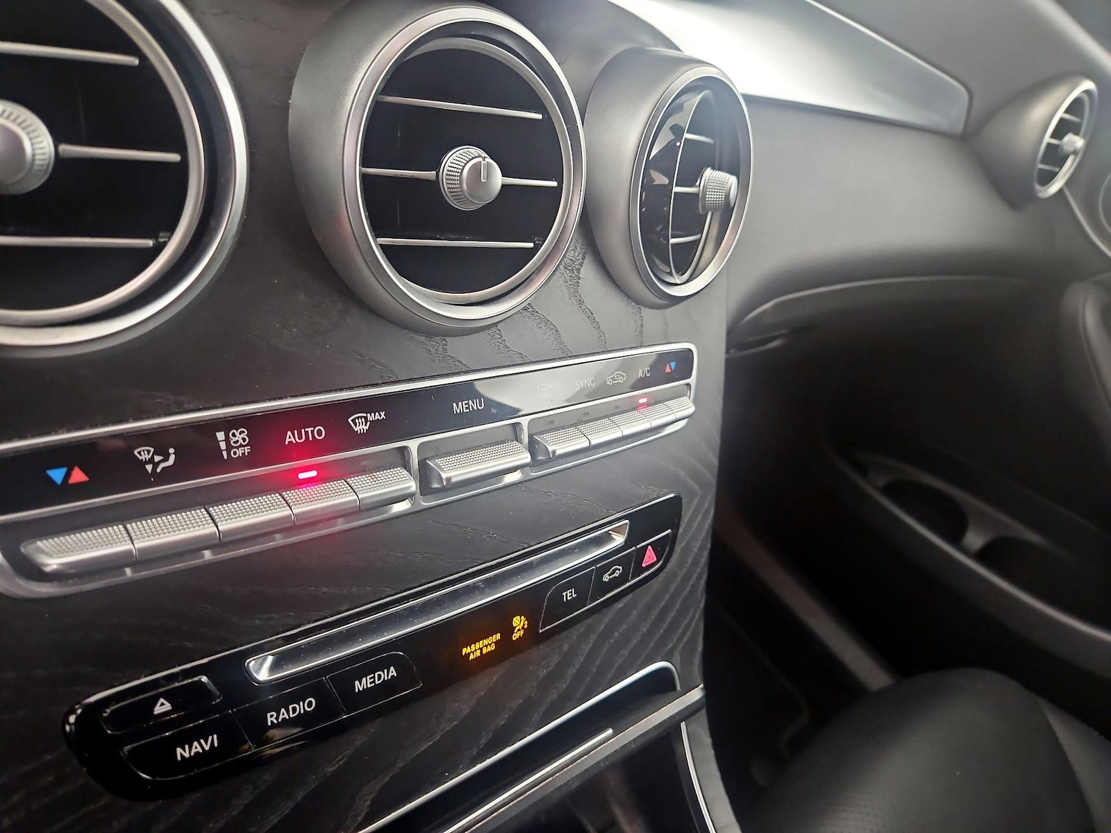 2017 Mercedes-Benz GLC GLC300 - Photo 6