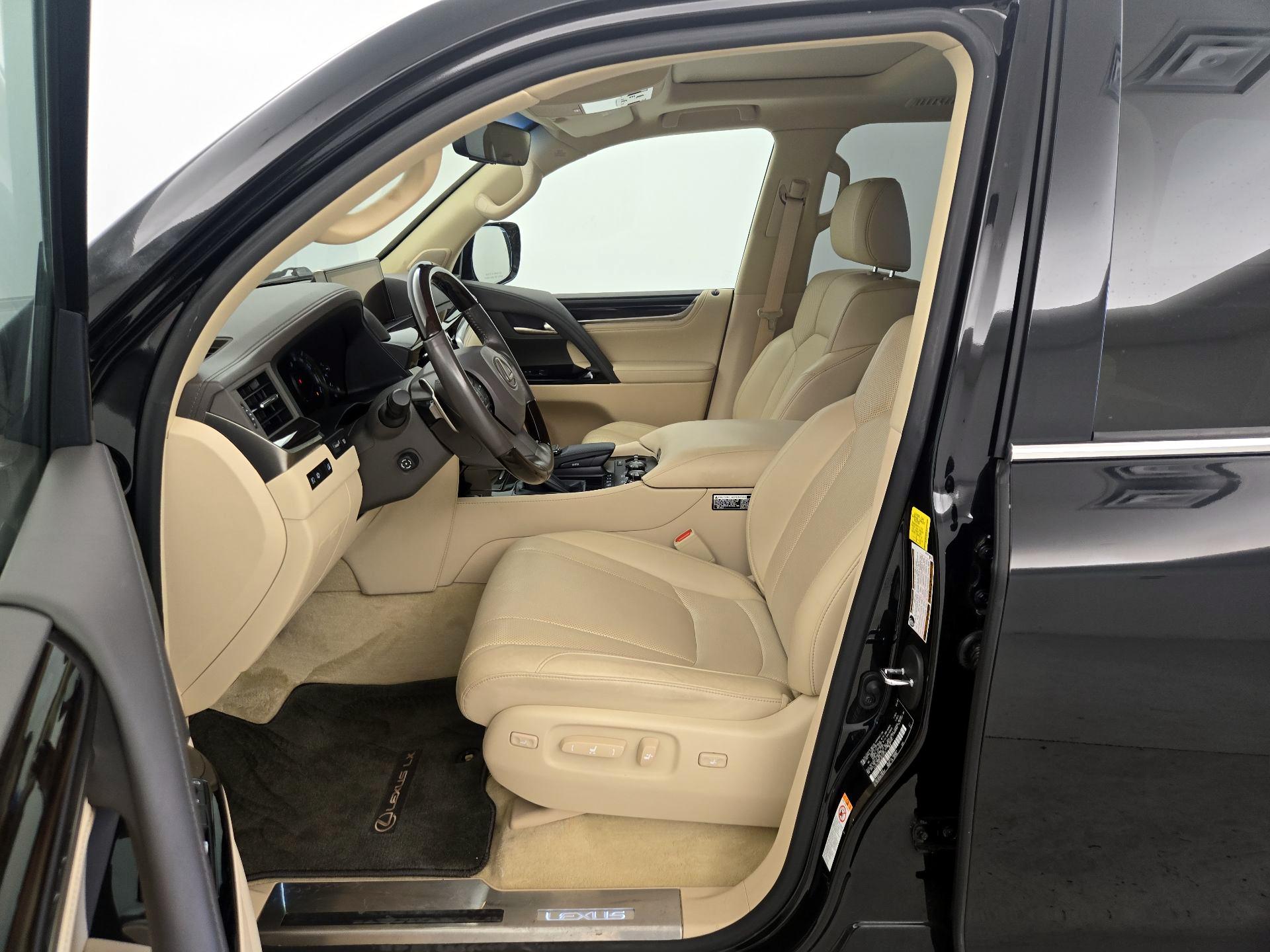Thumbnail: 2018 Lexus LX - 11