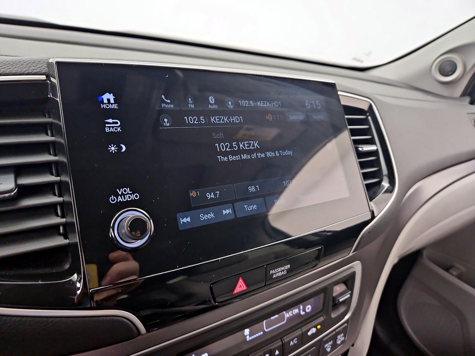 2021 Honda Pilot SE - Photo 16