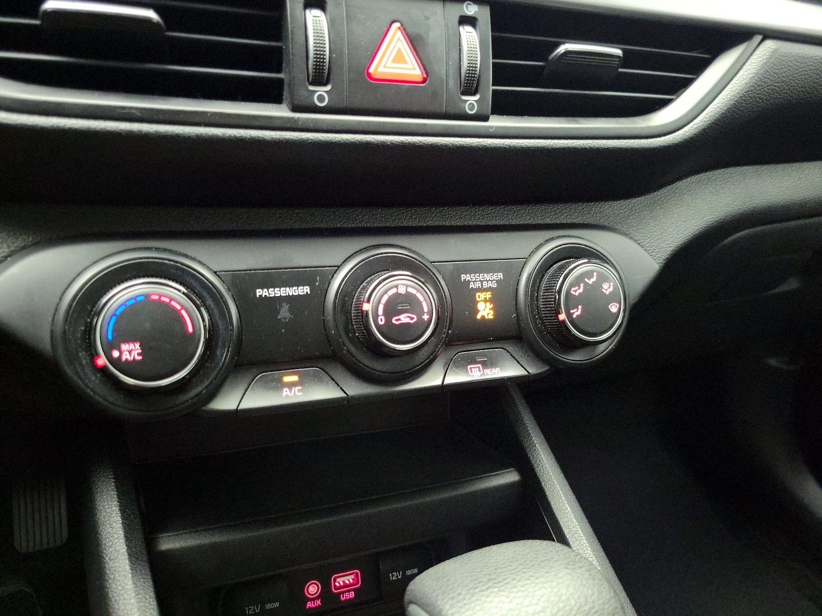 2021 Kia Forte LXS - Photo 17