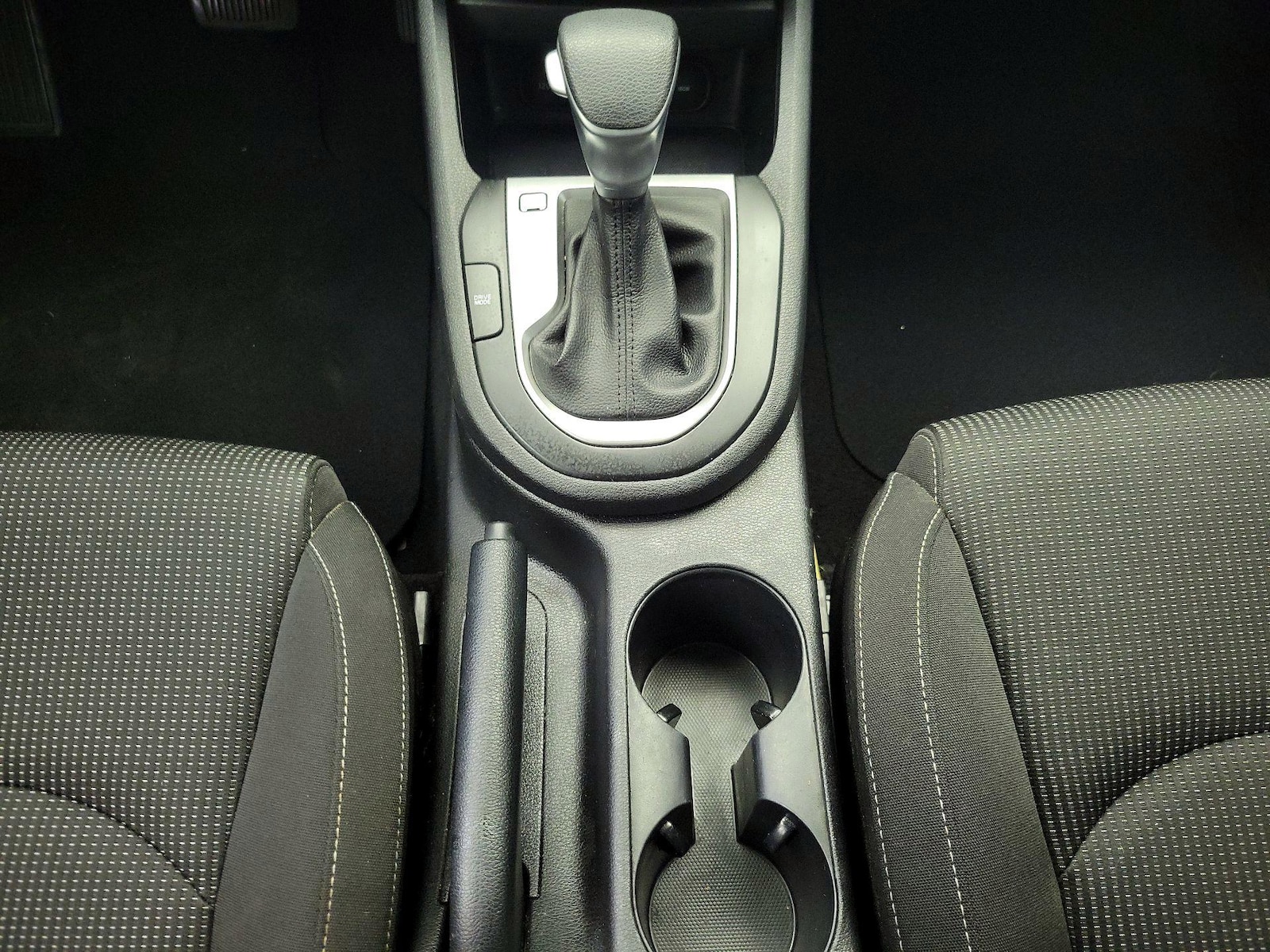 2021 Kia Forte LXS - Photo 18