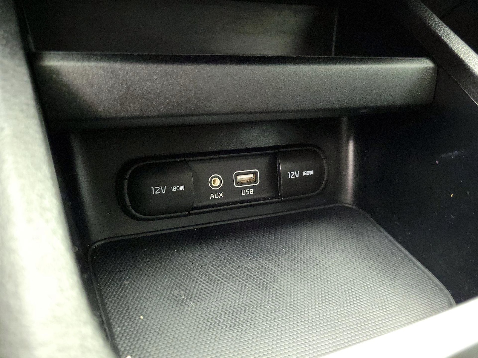 2021 Kia Forte LXS - Photo 19