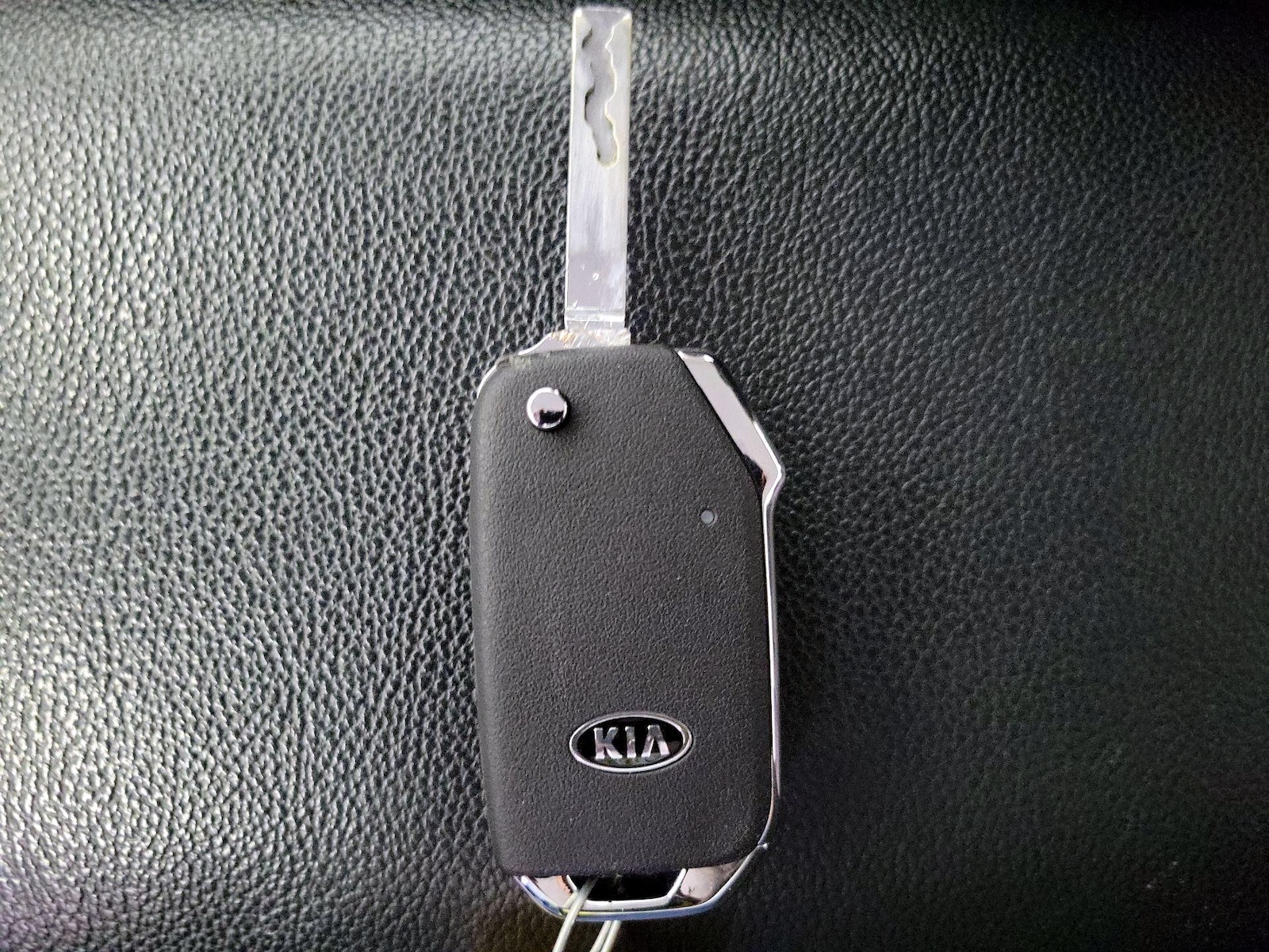 2021 Kia Forte LXS - Photo 23