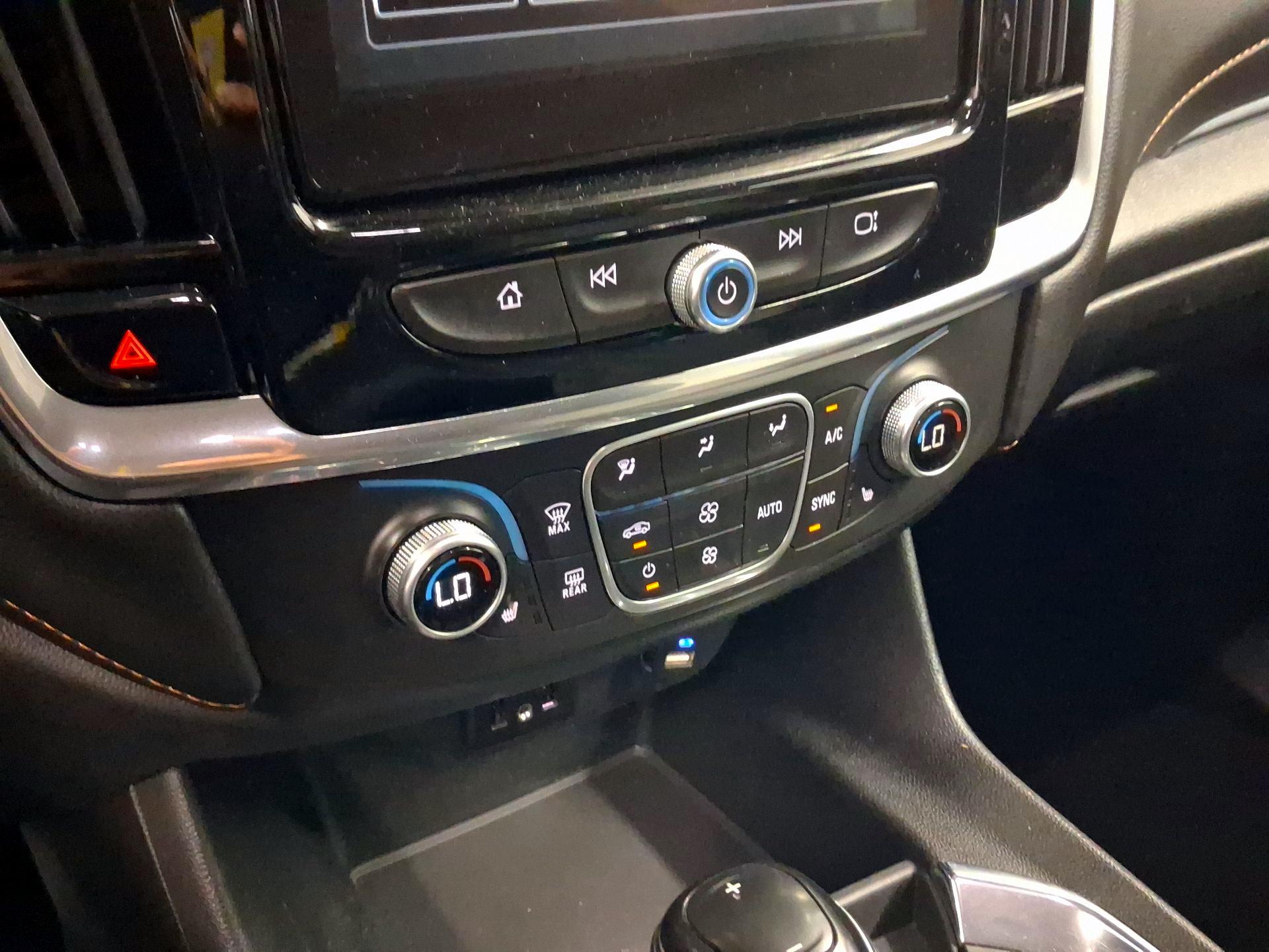 Thumbnail: 2018 Chevrolet Traverse - 12
