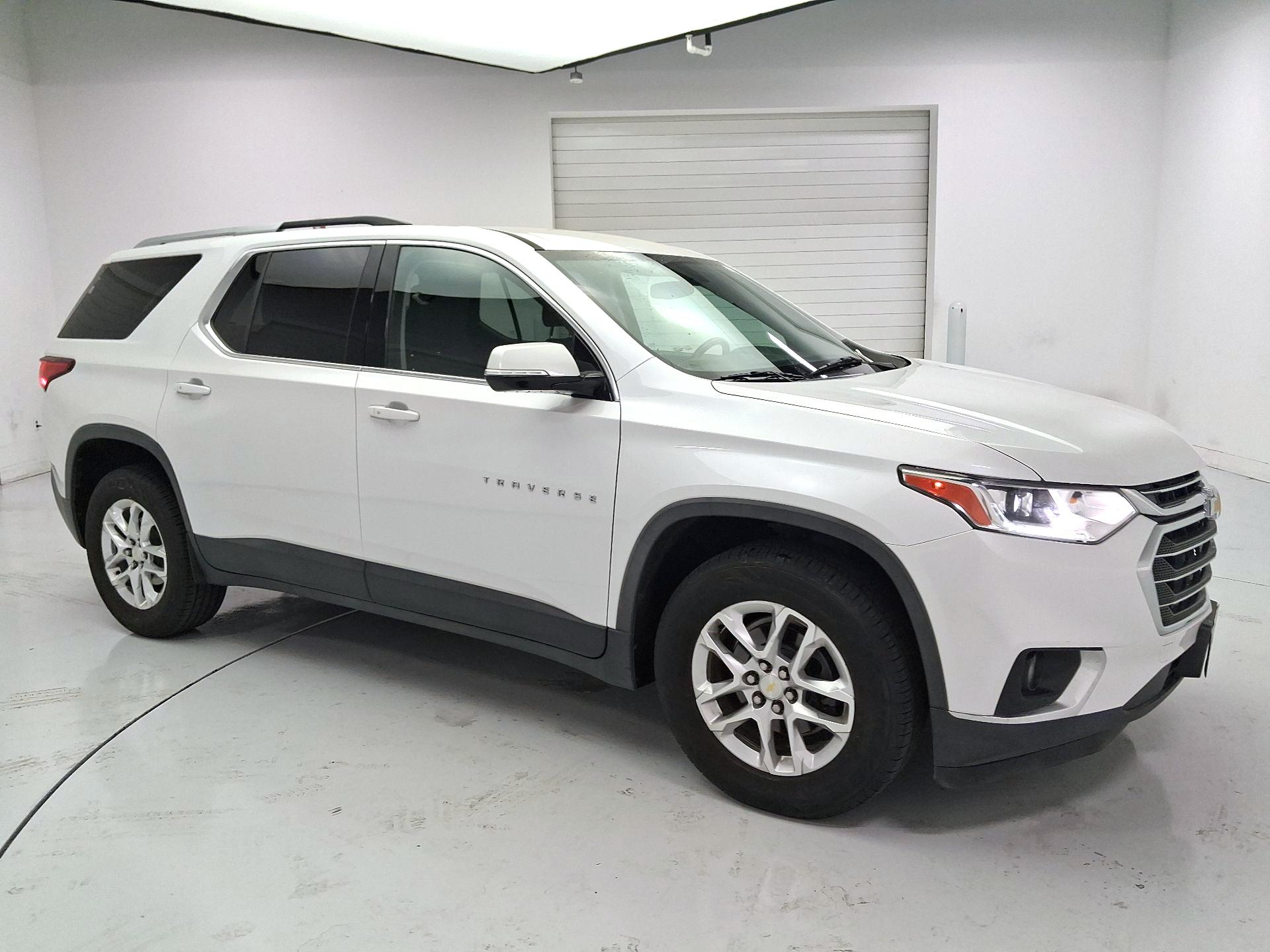 Thumbnail: 2018 Chevrolet Traverse - 4